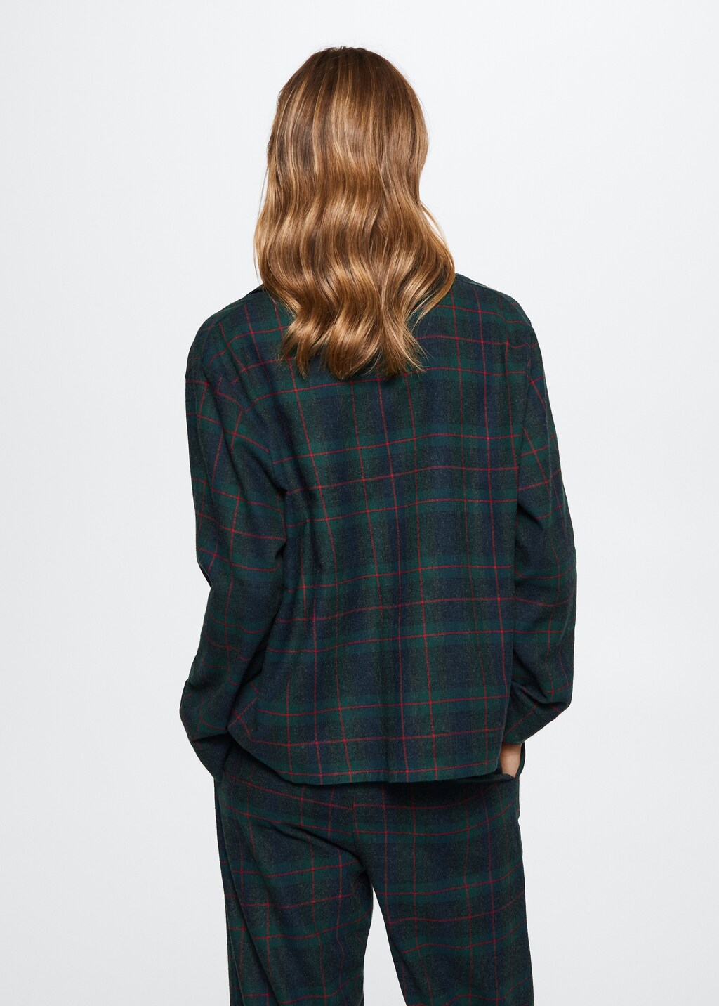 Check flannel pajama shirt - Reverse of the article