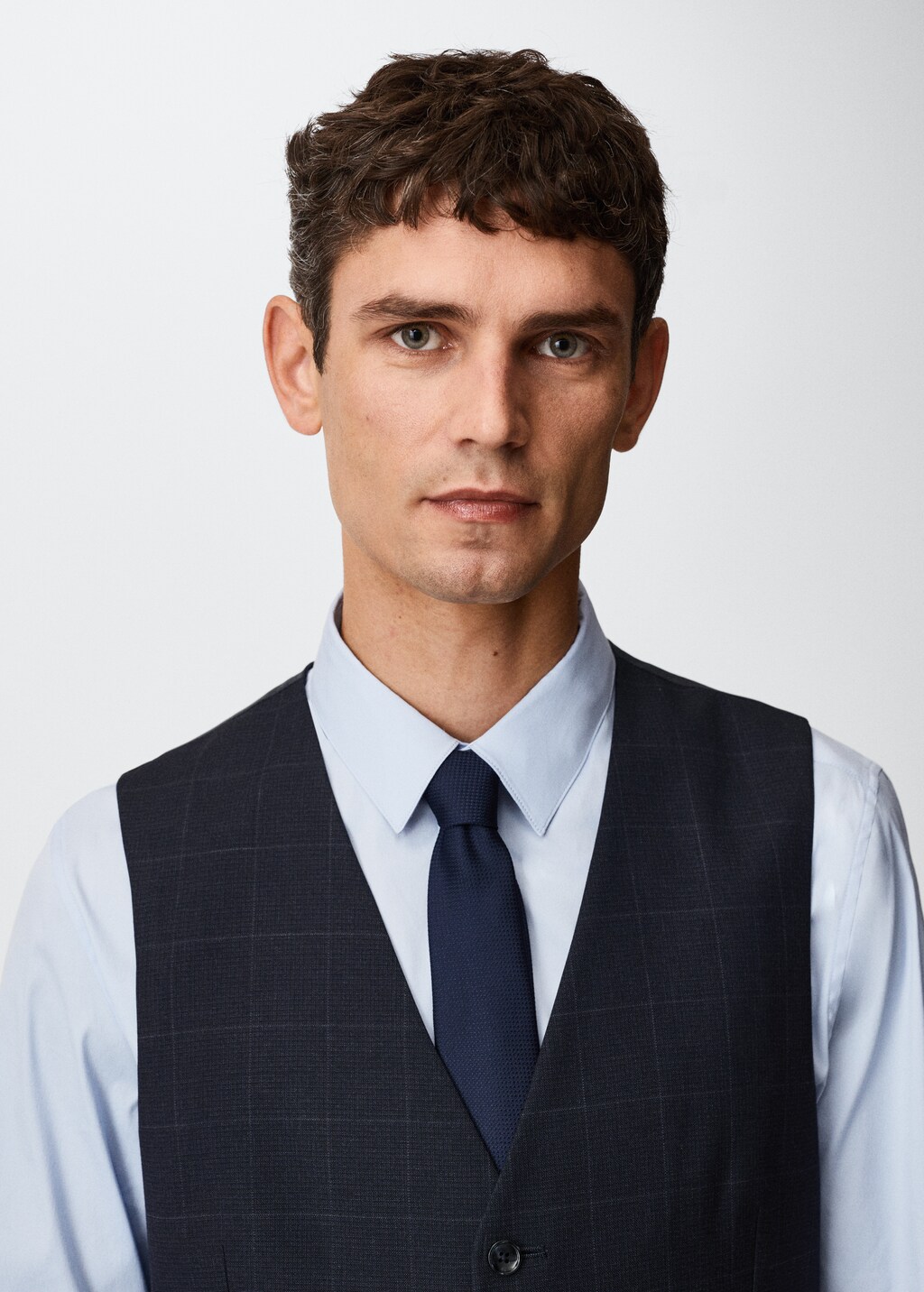 Slim-fit suit vest - Details of the article 1