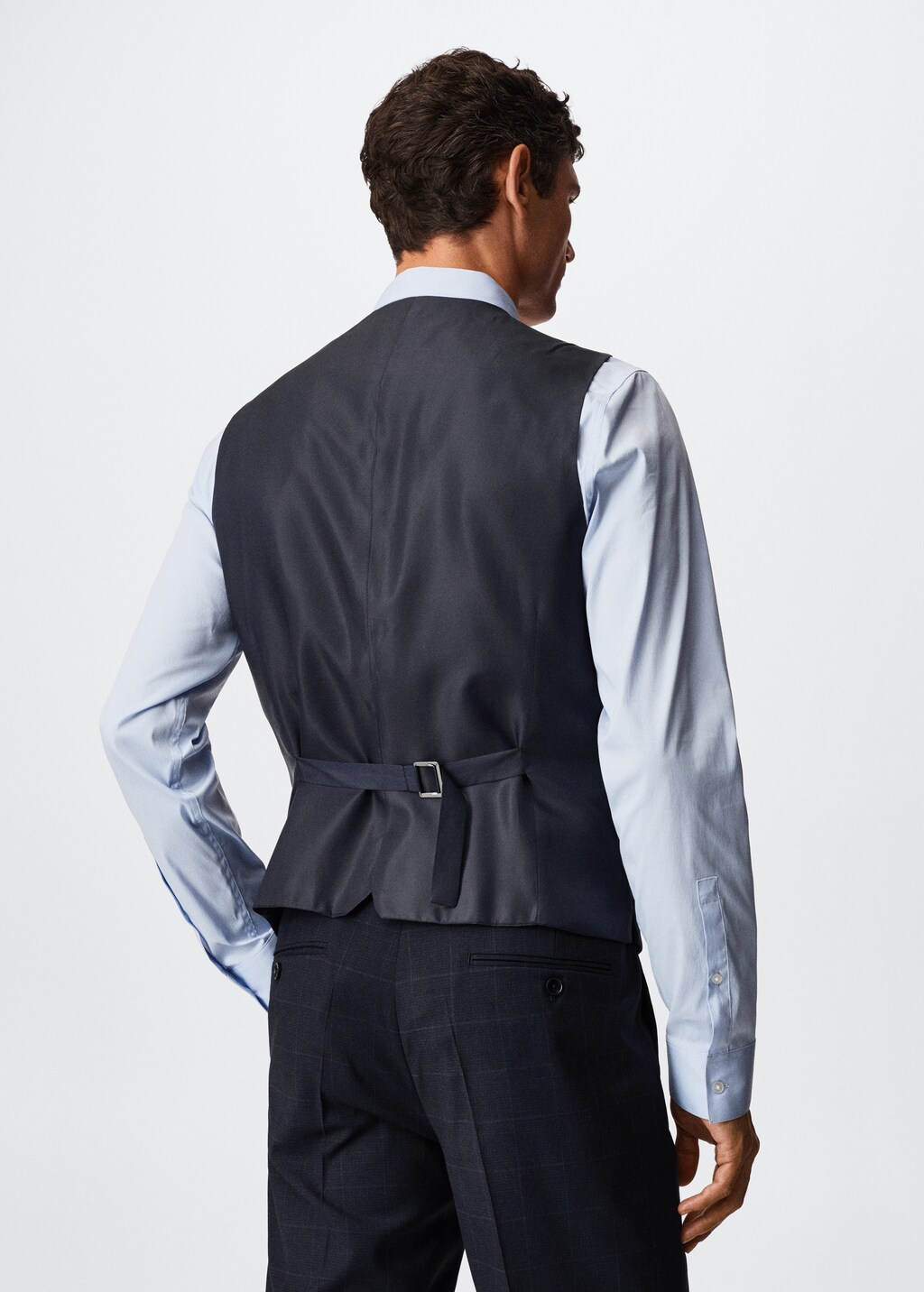 Slim-fit suit vest - Reverse of the article