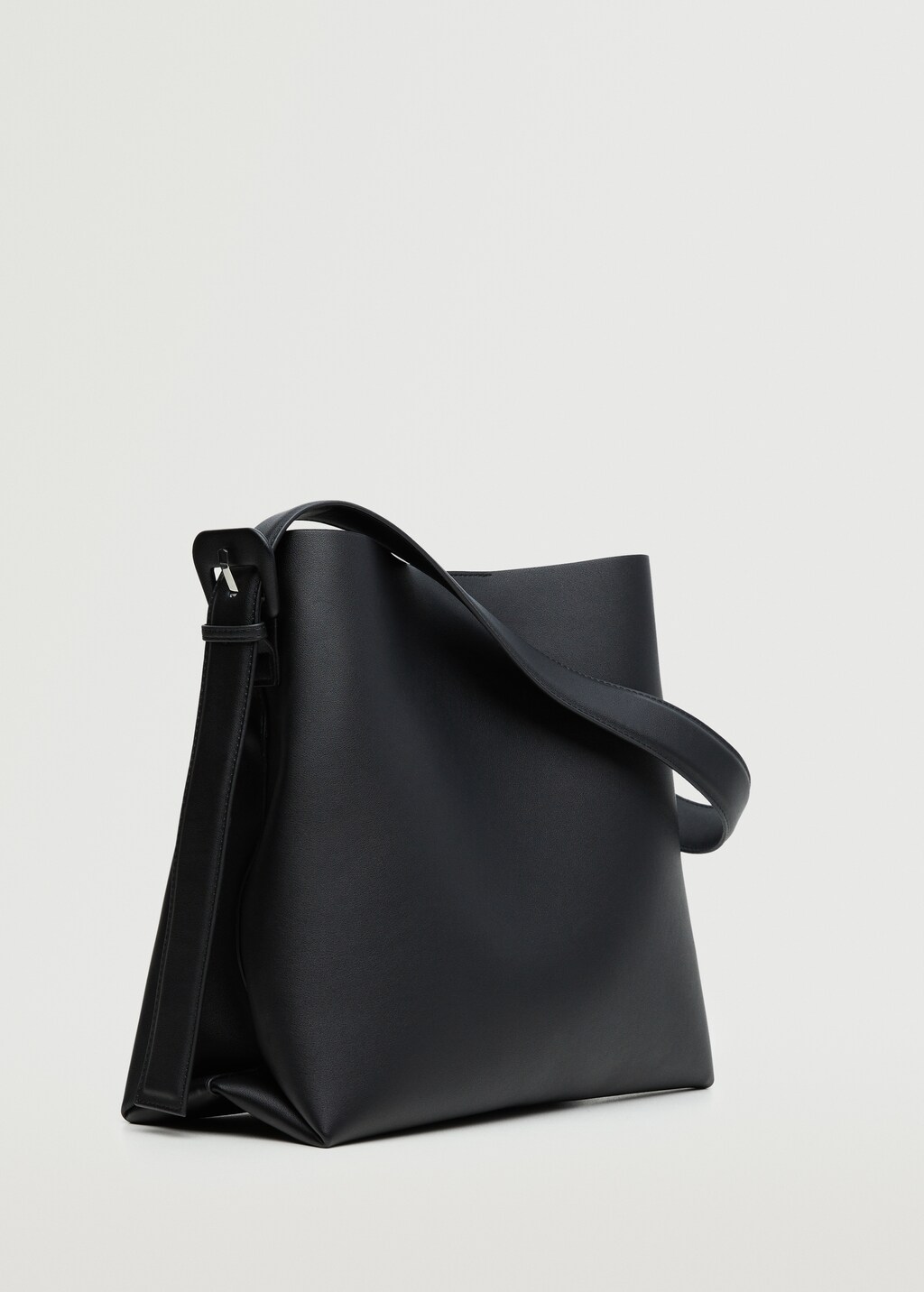 Shopper bag with buckle - Details of the article 4