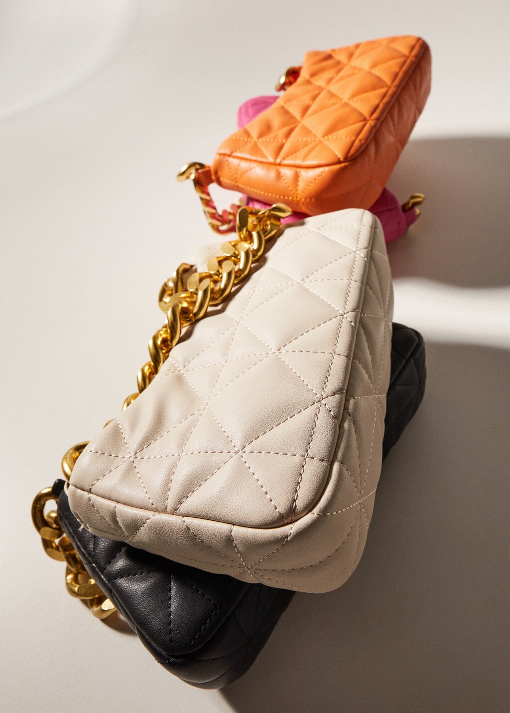 Quilted chain bag - Details of the article 5