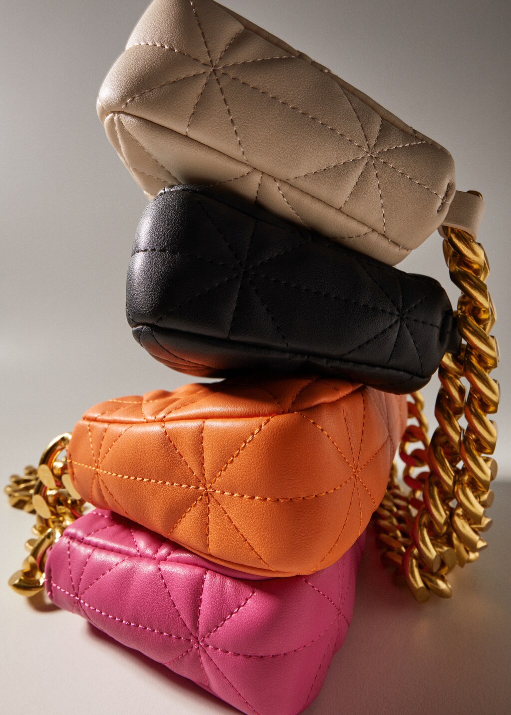 Quilted chain bag - Details of the article 5