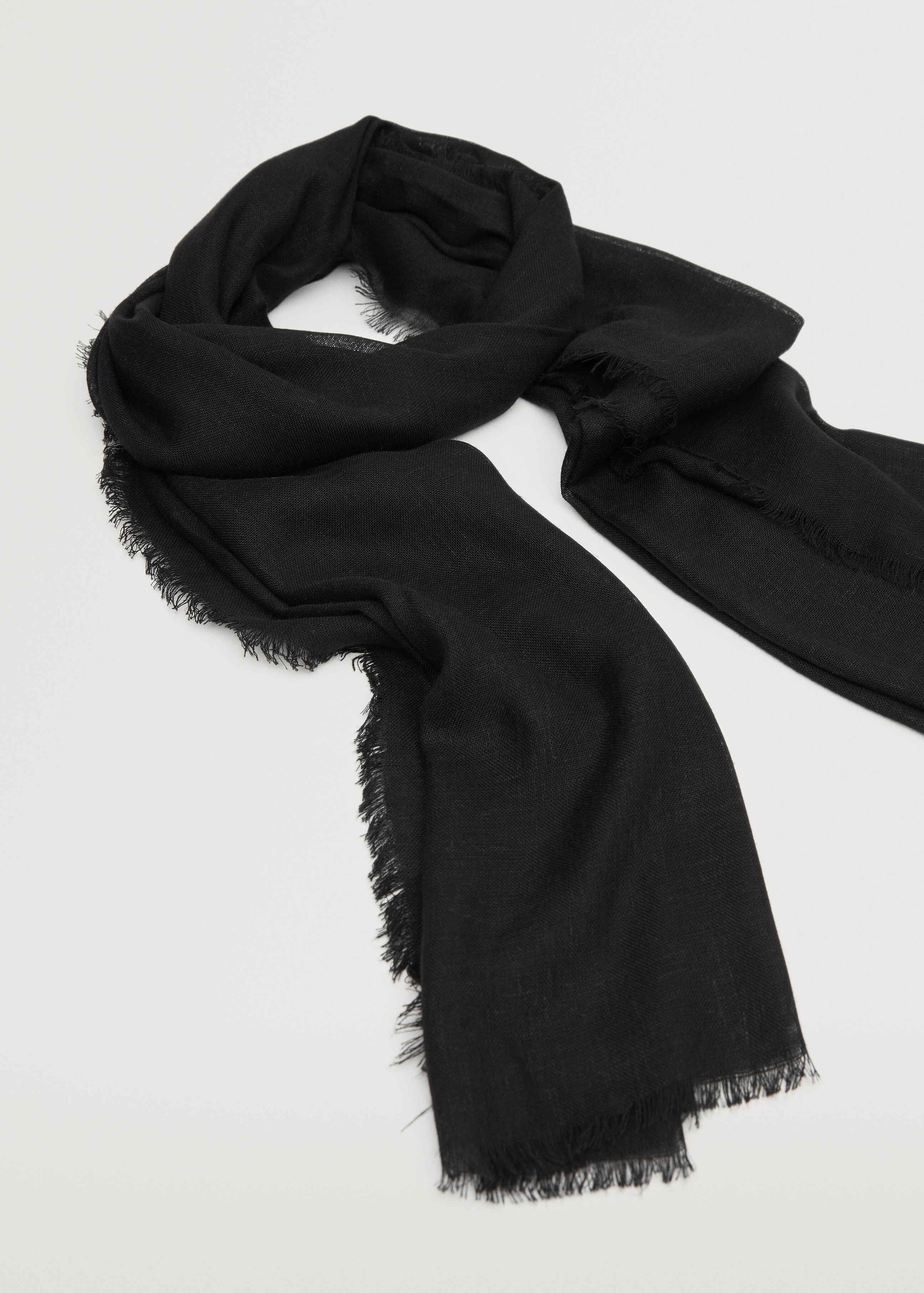 Flowy scarf - Details of the article 2