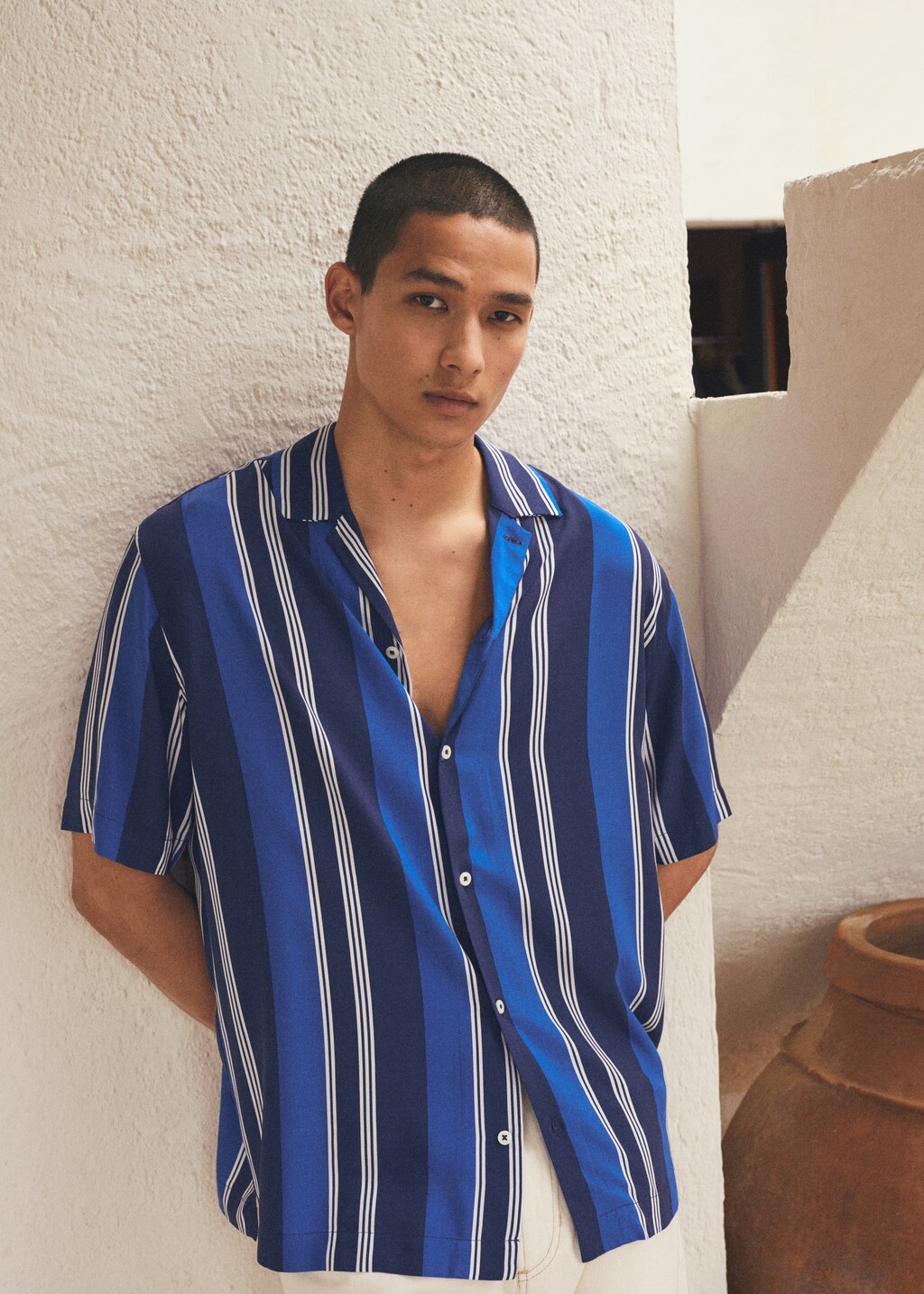 Striped flowy shirt - Details of the article 5