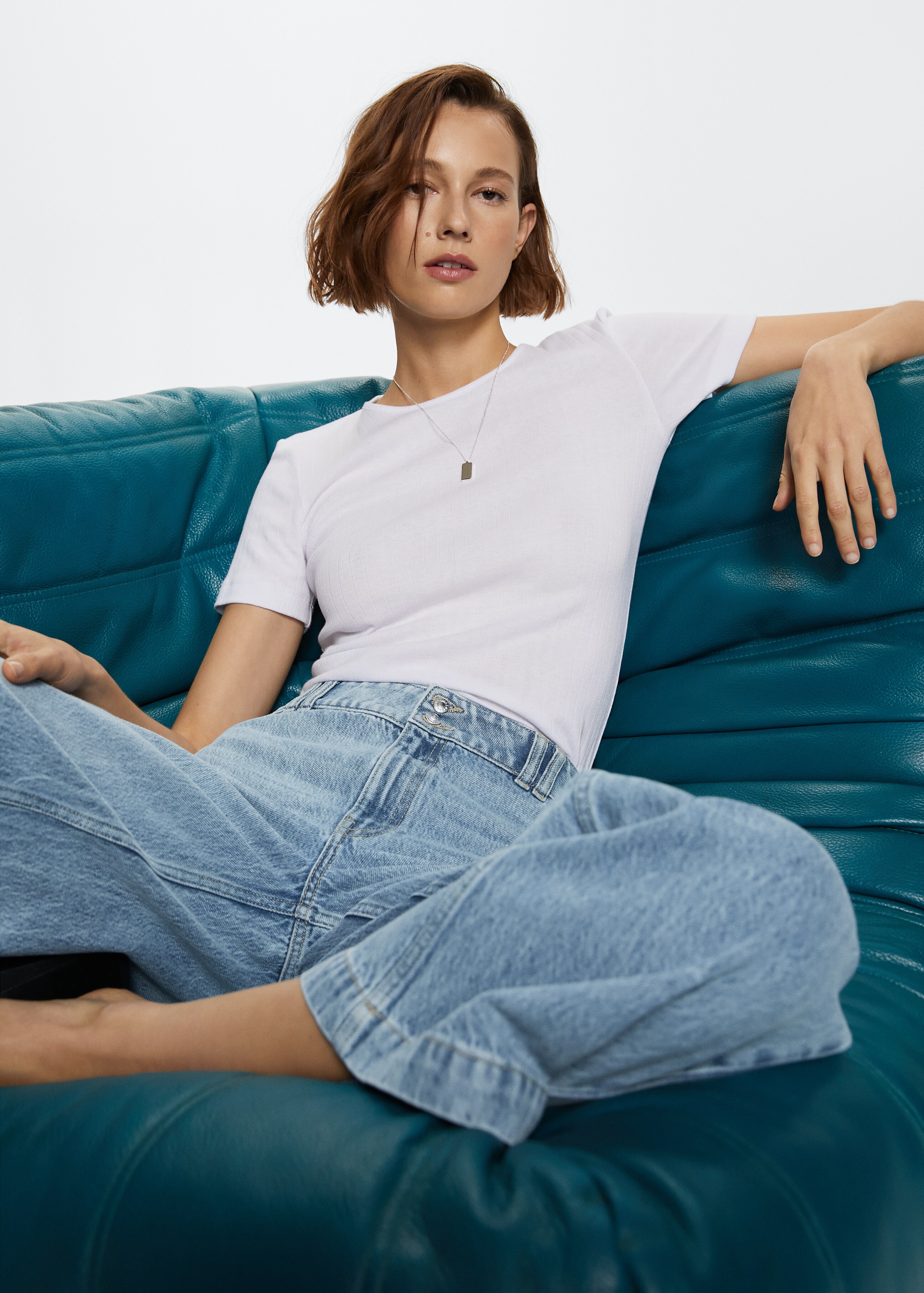 Mid-rise wideleg jeans - Details of the article 2