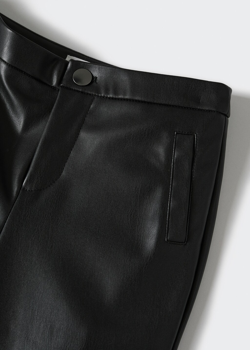 Leather-effect trousers - Details of the article 8