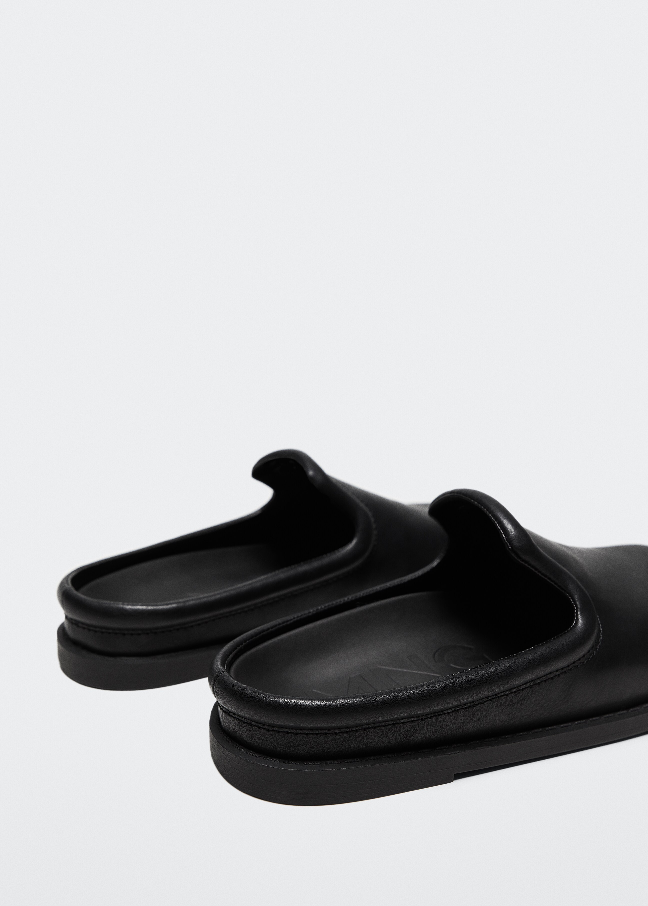 Leather-effect clogs - Details of the article 2