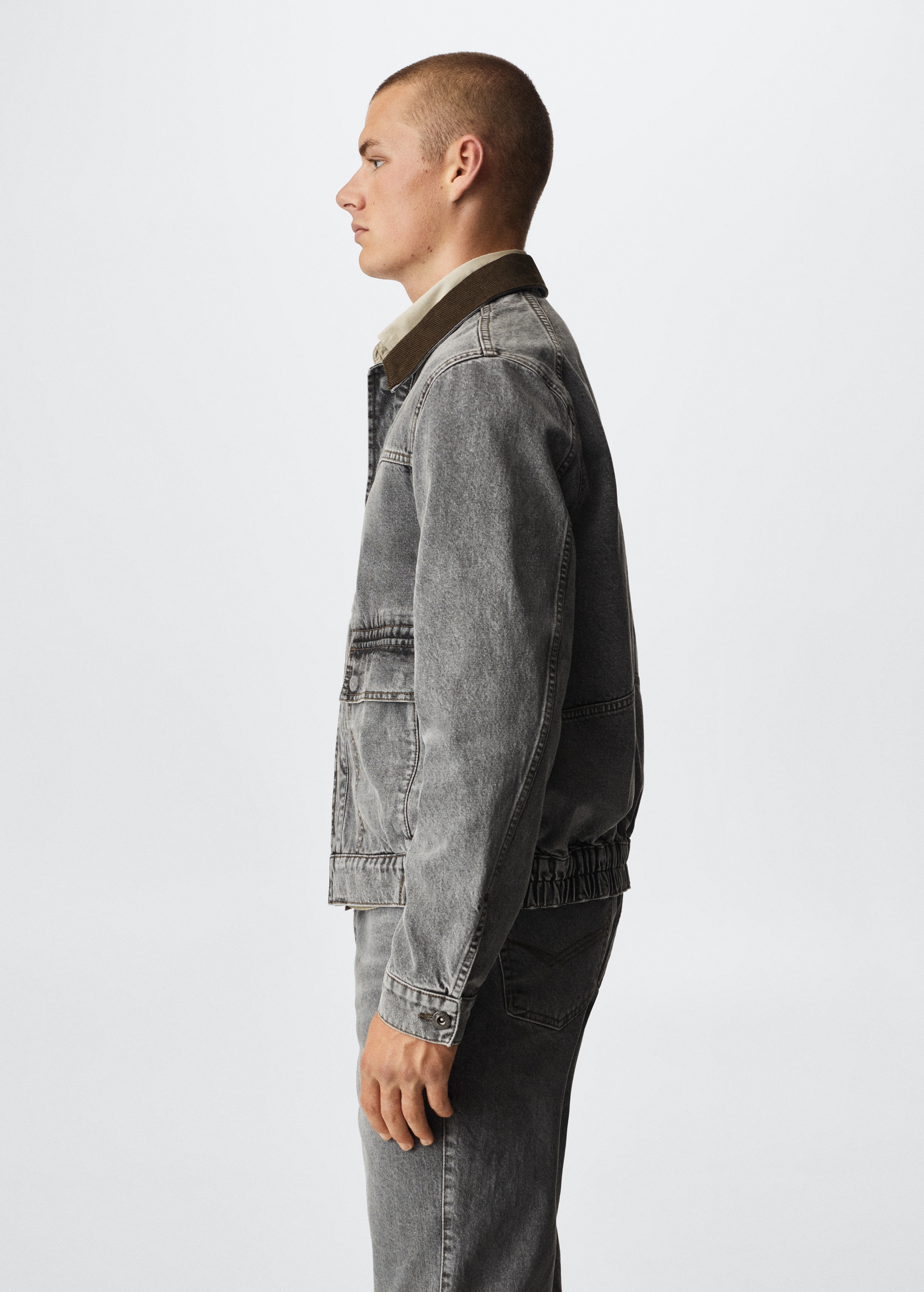 Denim jacket with corduroy collar  - Details of the article 2