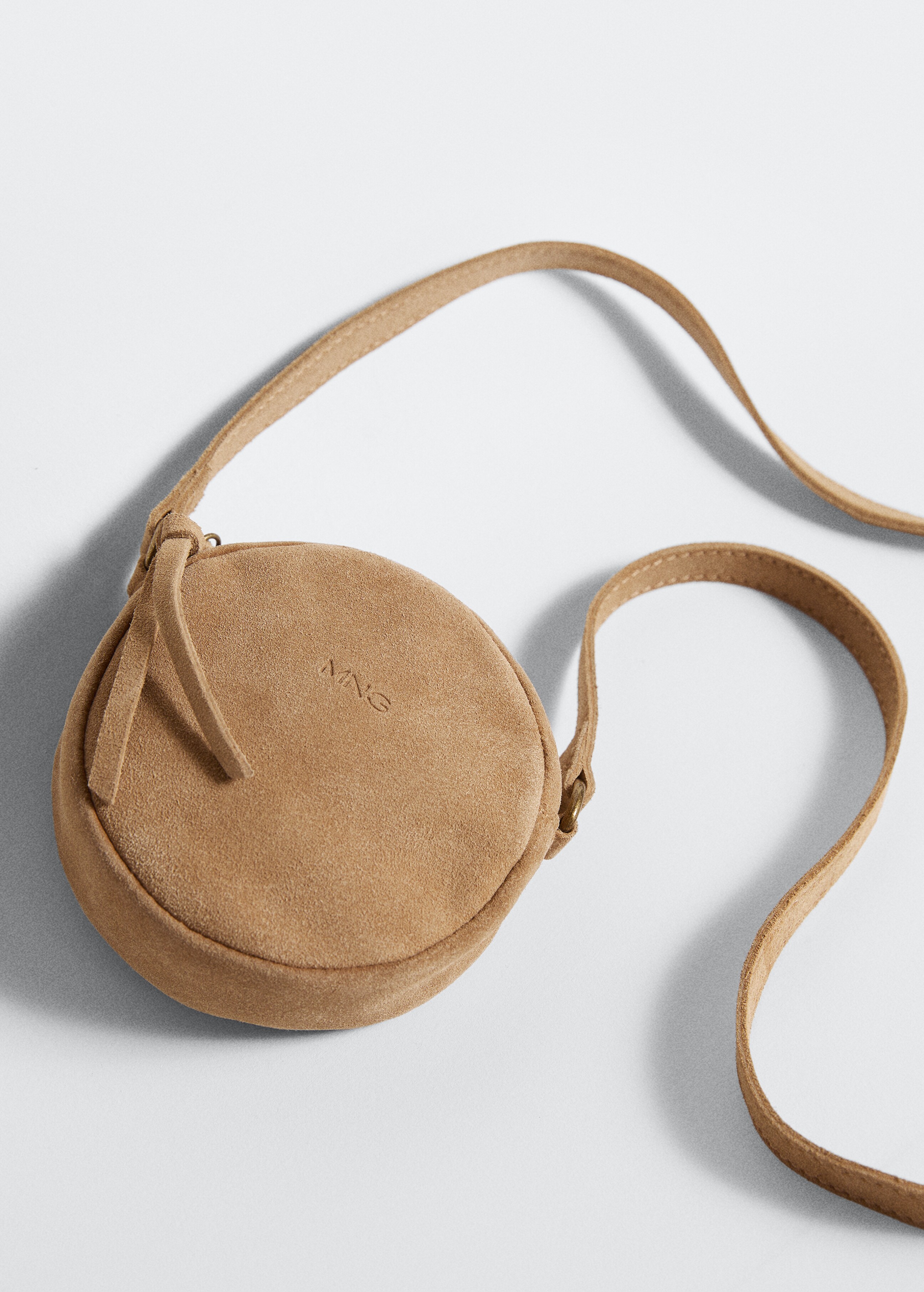 Round leather bag - Details of the article 3