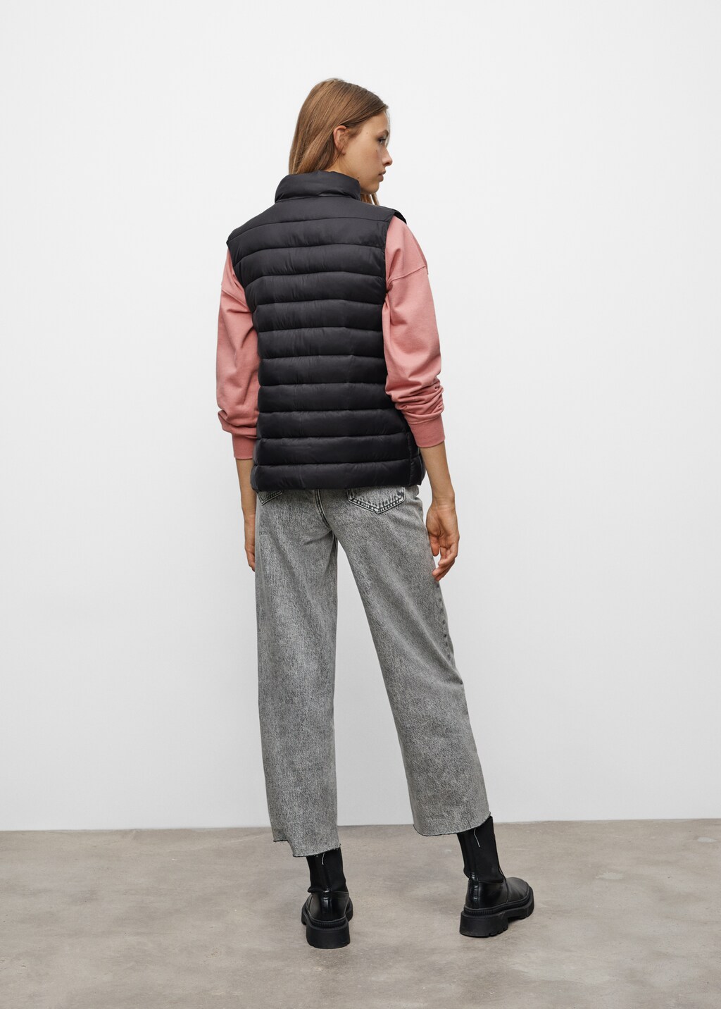 Lightweight quilted gilet - Reverse of the article