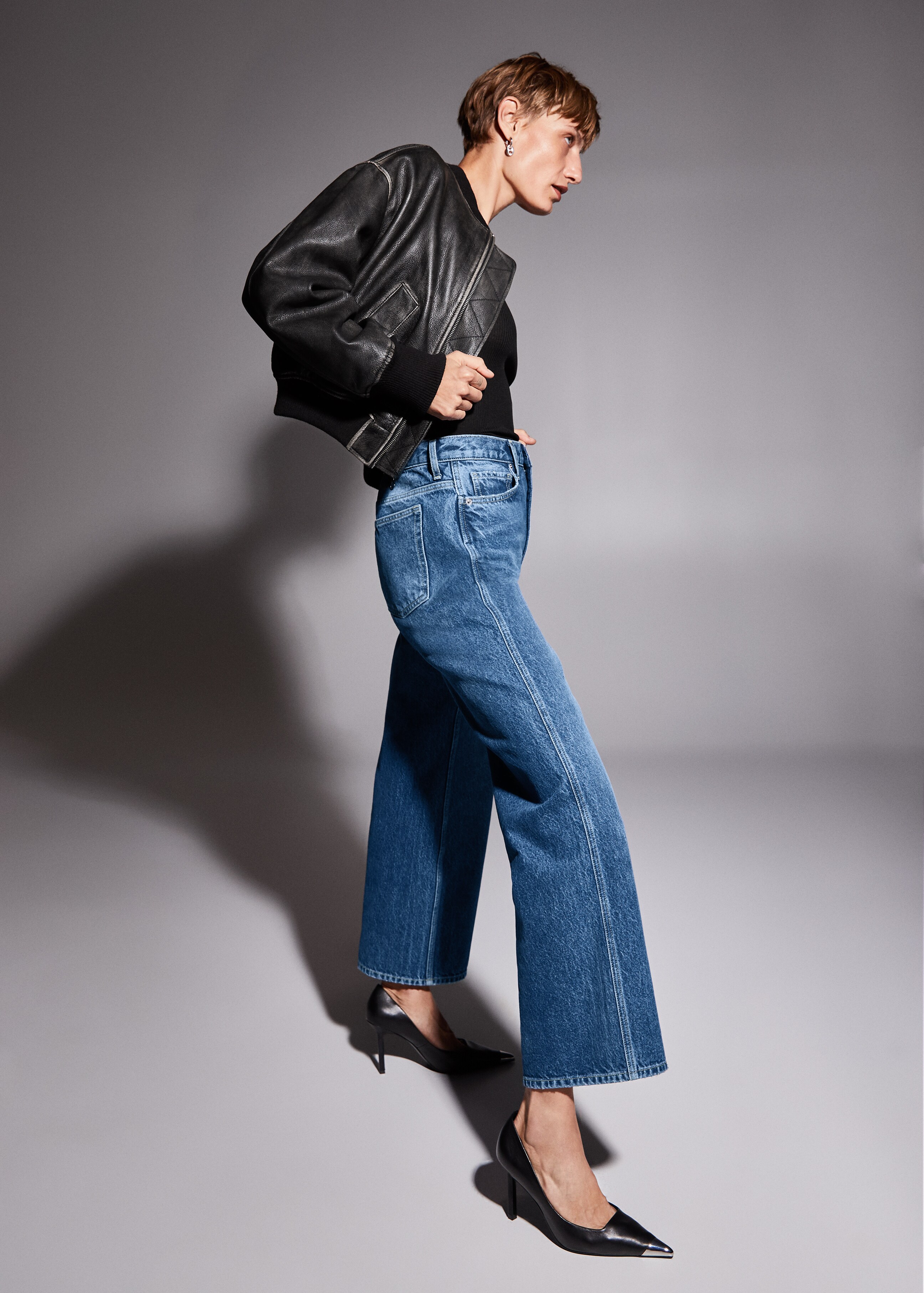 Mid-rise straight jeans - Details of the article 1