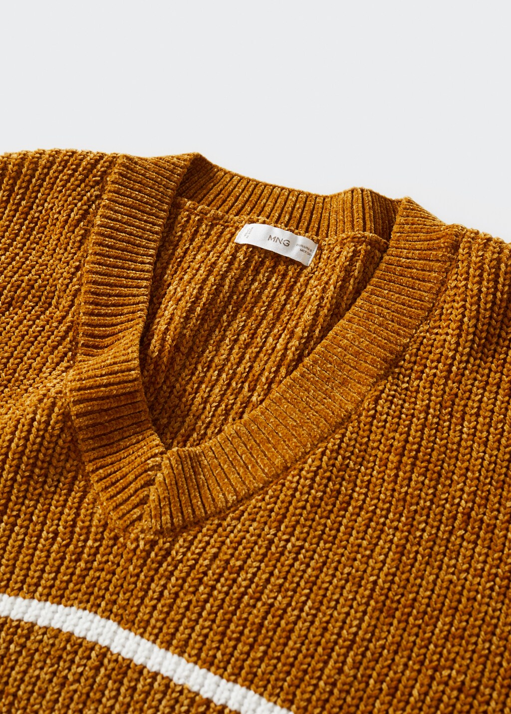 Chenille knit sweater - Details of the article 8