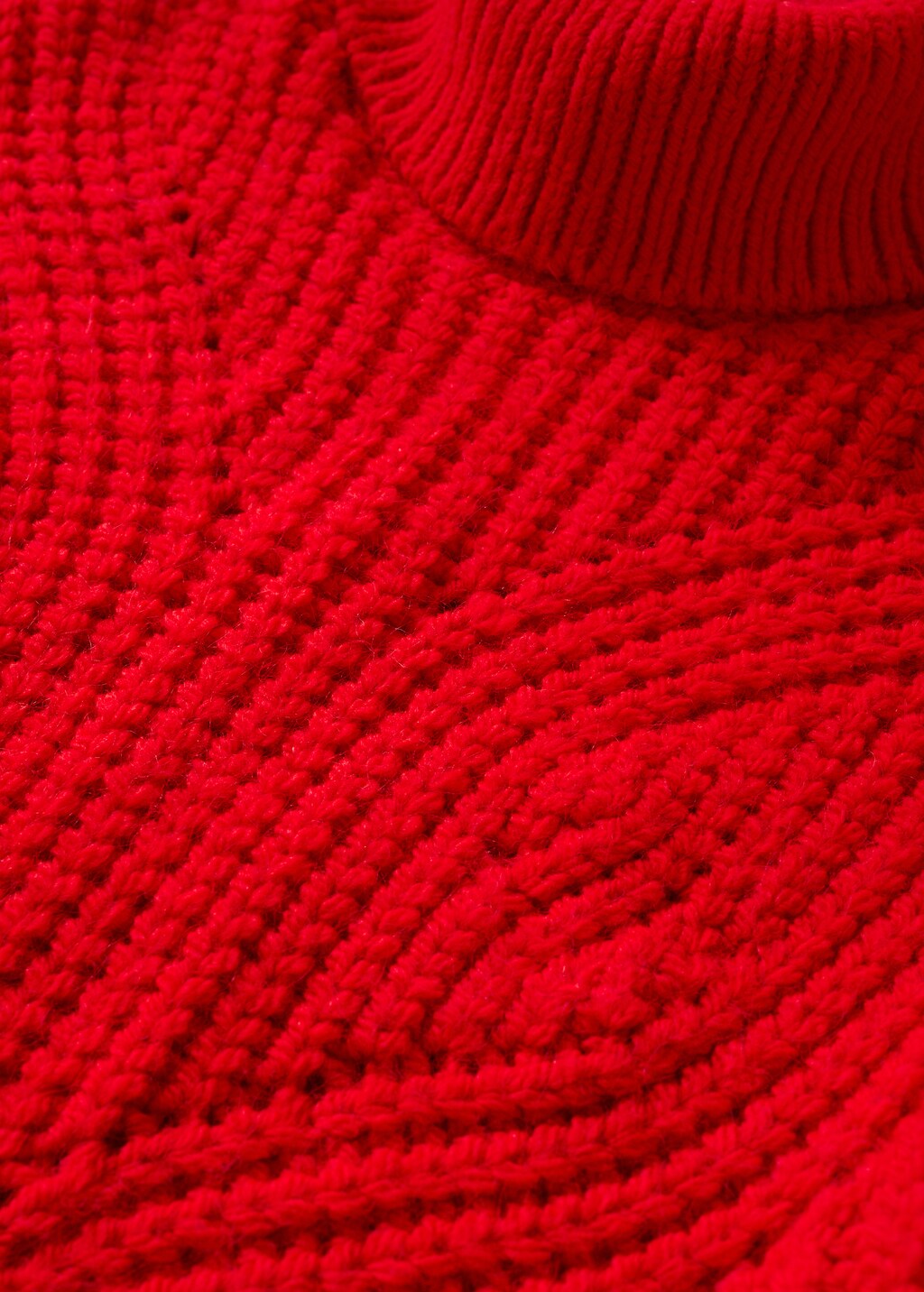 Knitted turtleneck dress - Details of the article 8