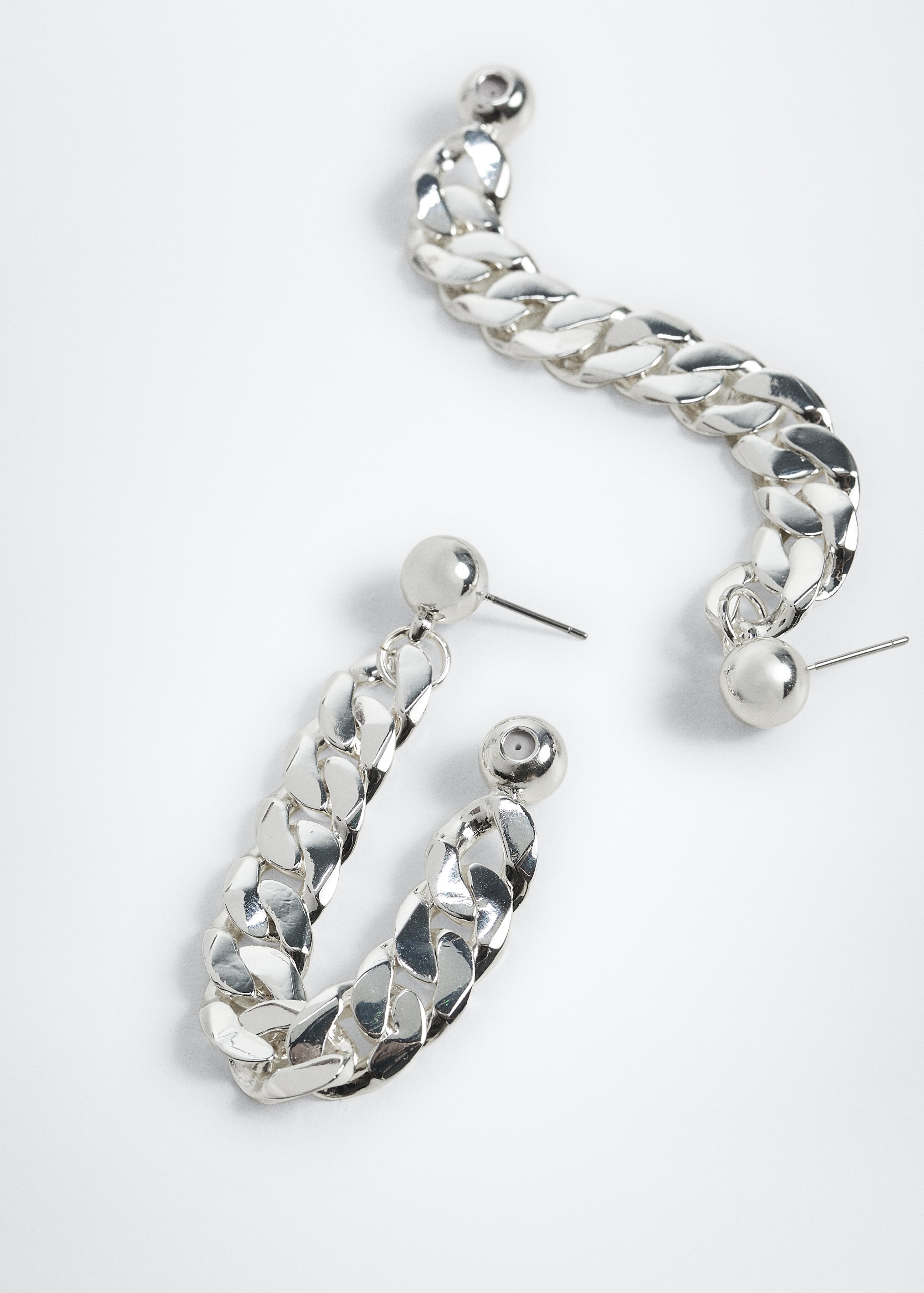 Chain pendant earrings - Details of the article 2