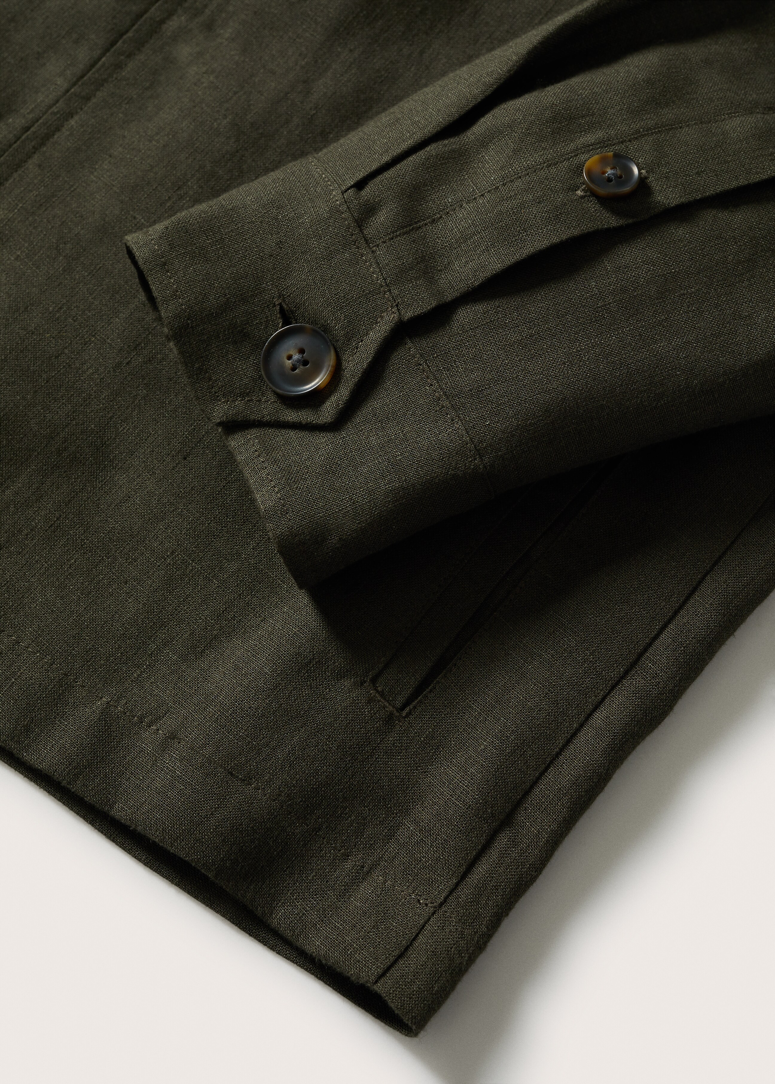 100% linen overshirt with pockets - Details of the article 8