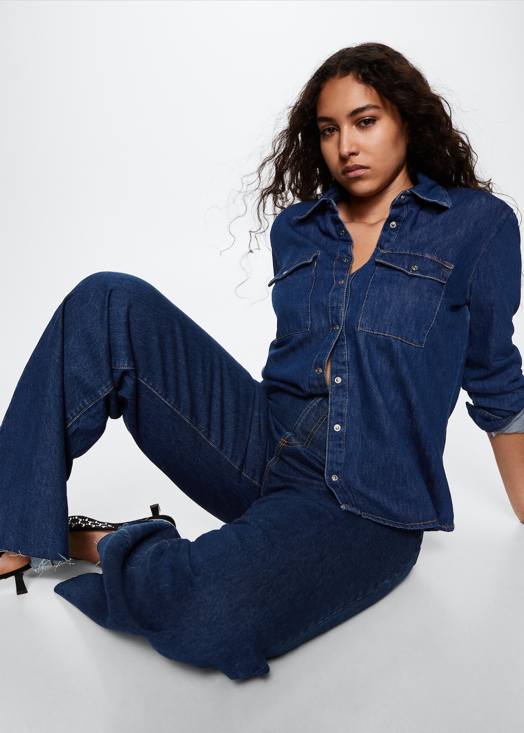 High-rise wideleg jeans  - Details of the article 5