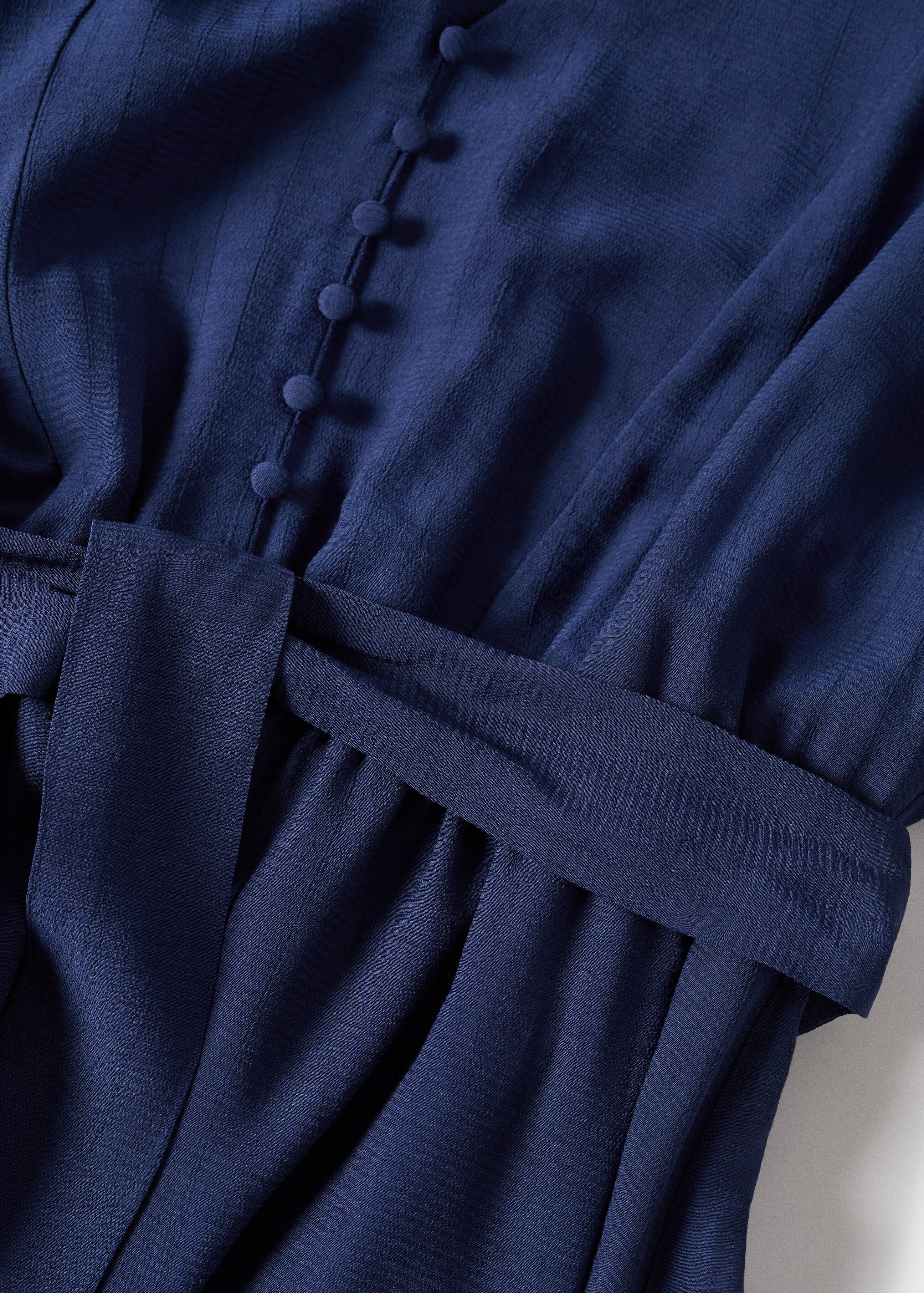 Short belted dress - Details of the article 8