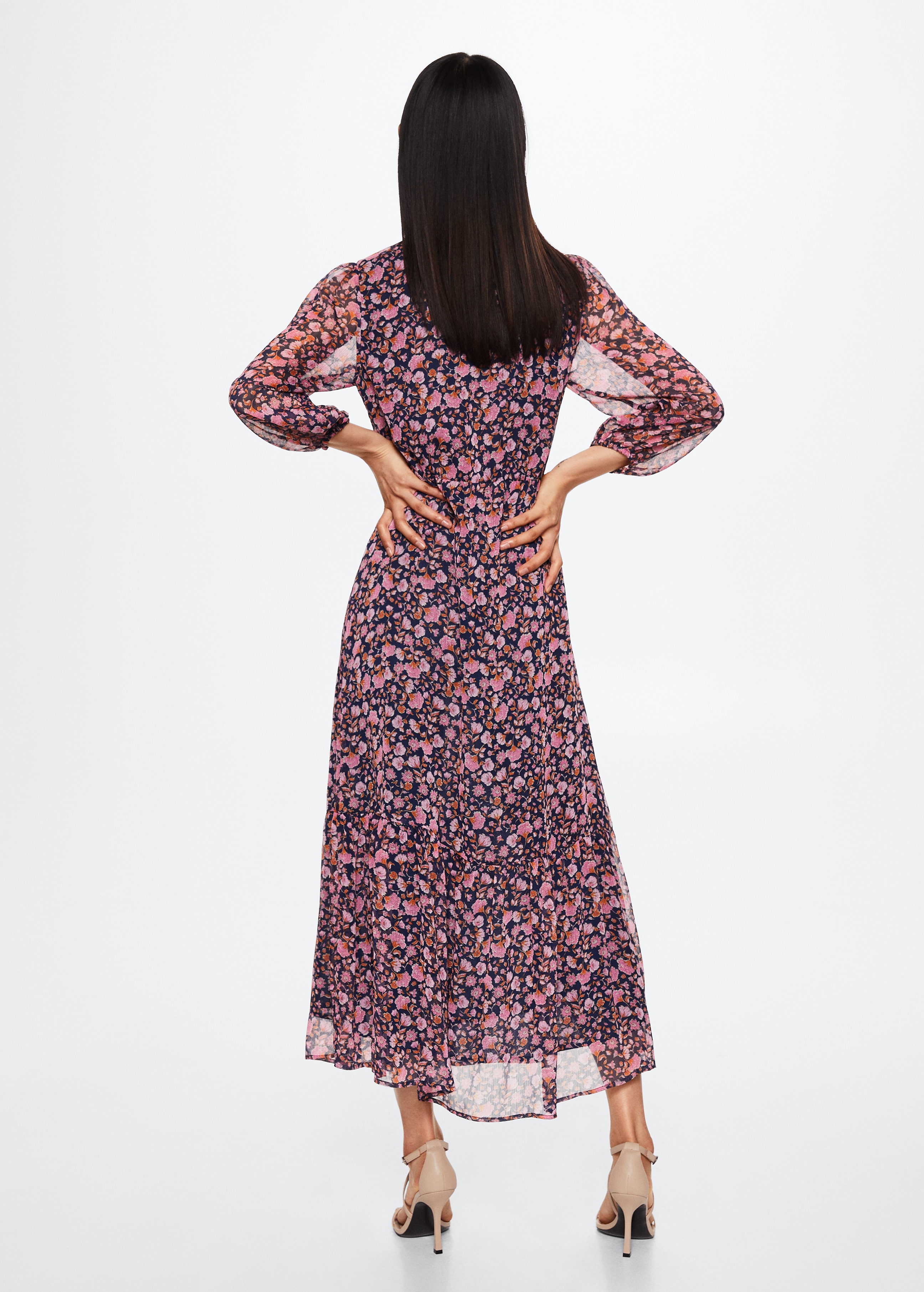 Kleid mit Blumendruck - Rückseite des Artikels