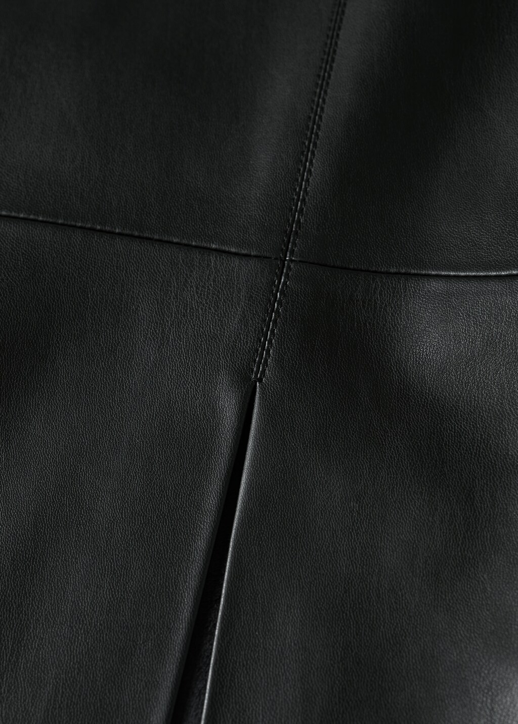 Faux-leather pencil skirt - Details of the article 8