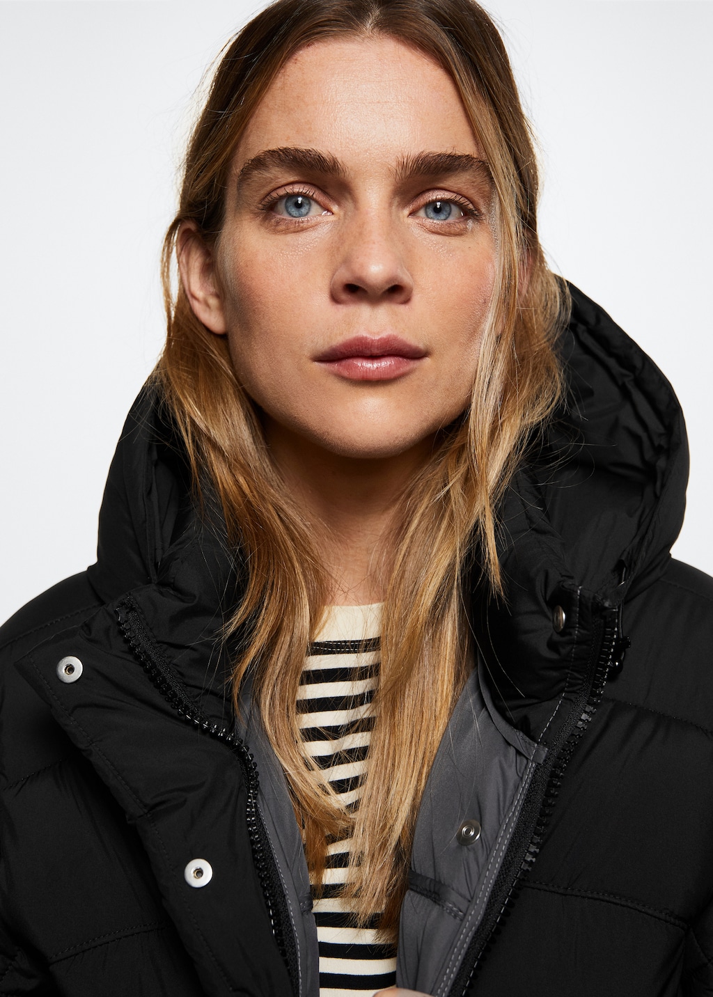 Detachable hood quilted coat - Details of the article 1