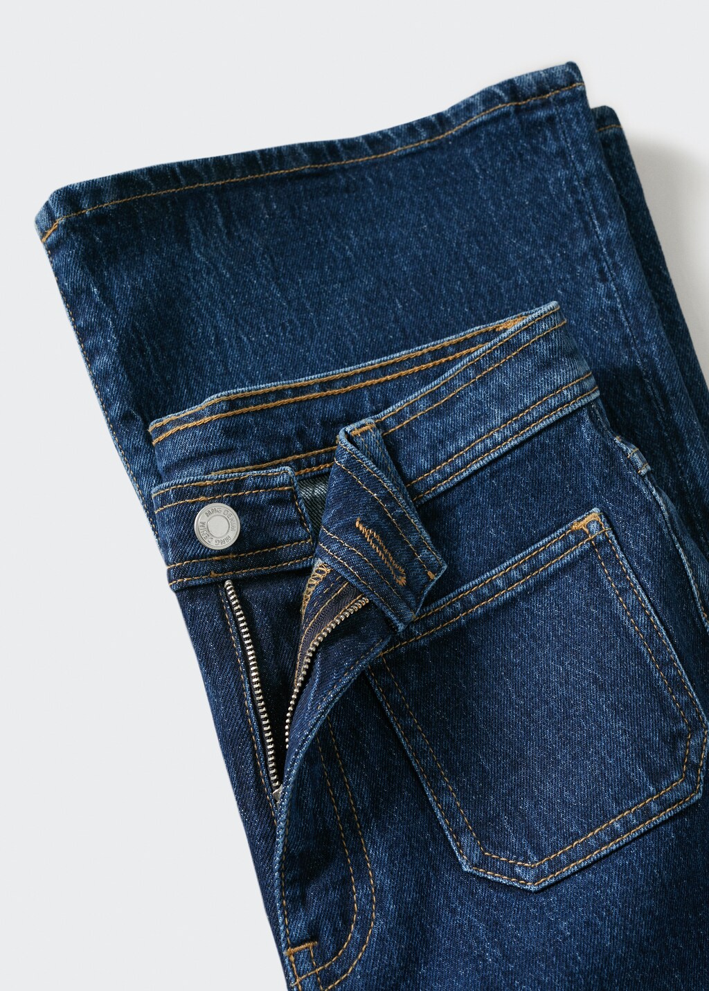 Flared jeans with pocket - Details of the article 8