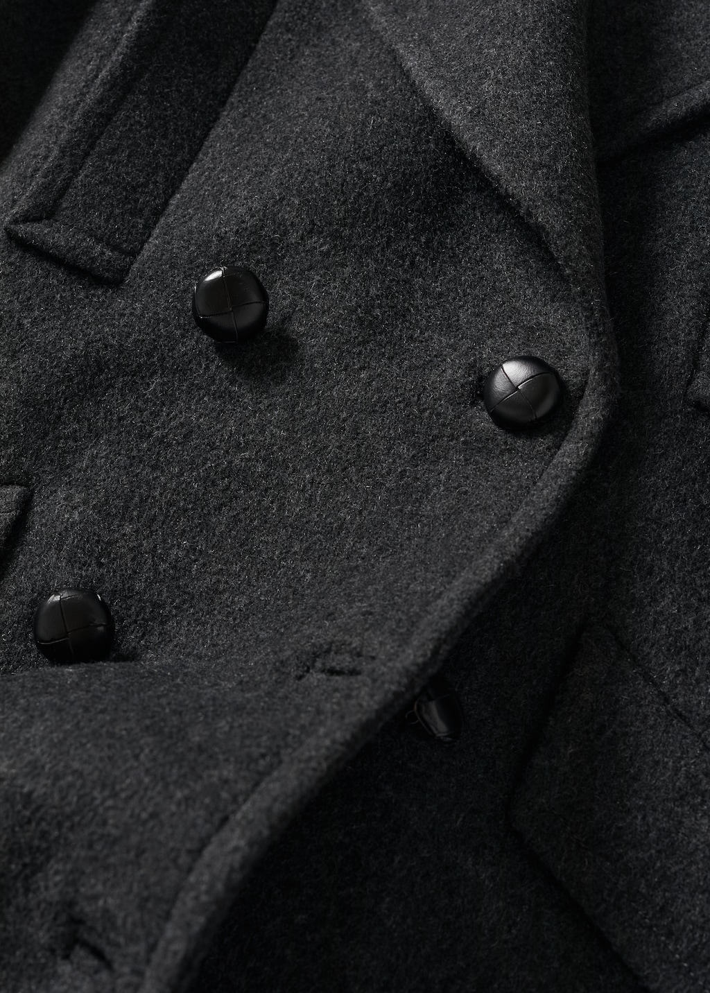 Double-breasted coat - Details of the article 8