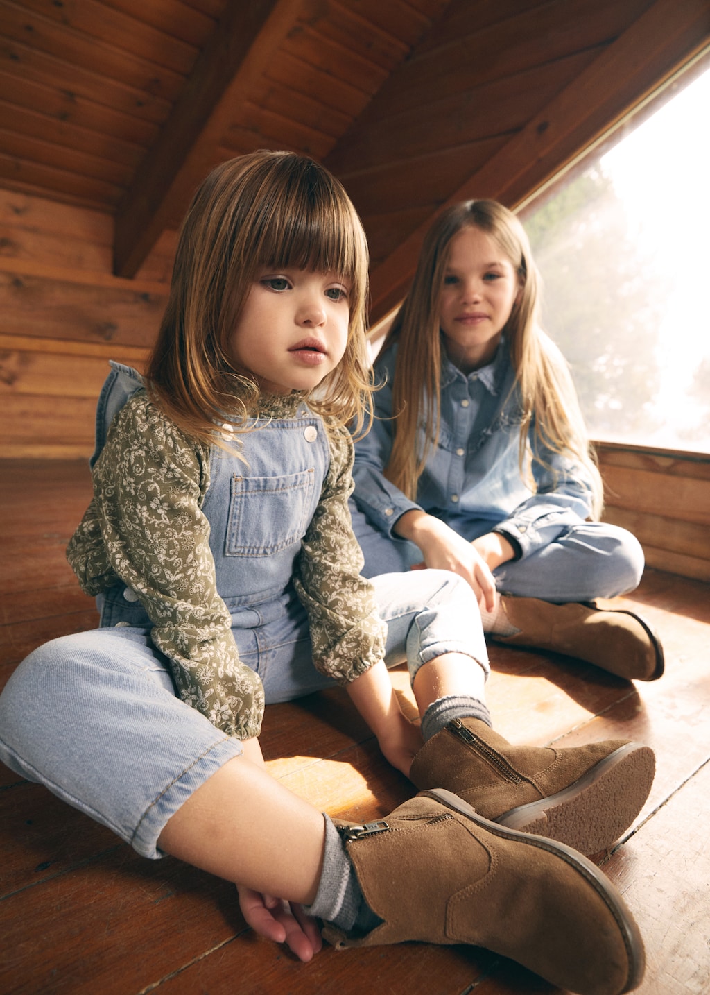 Leather cowboy ankle boots - Details of the article 7