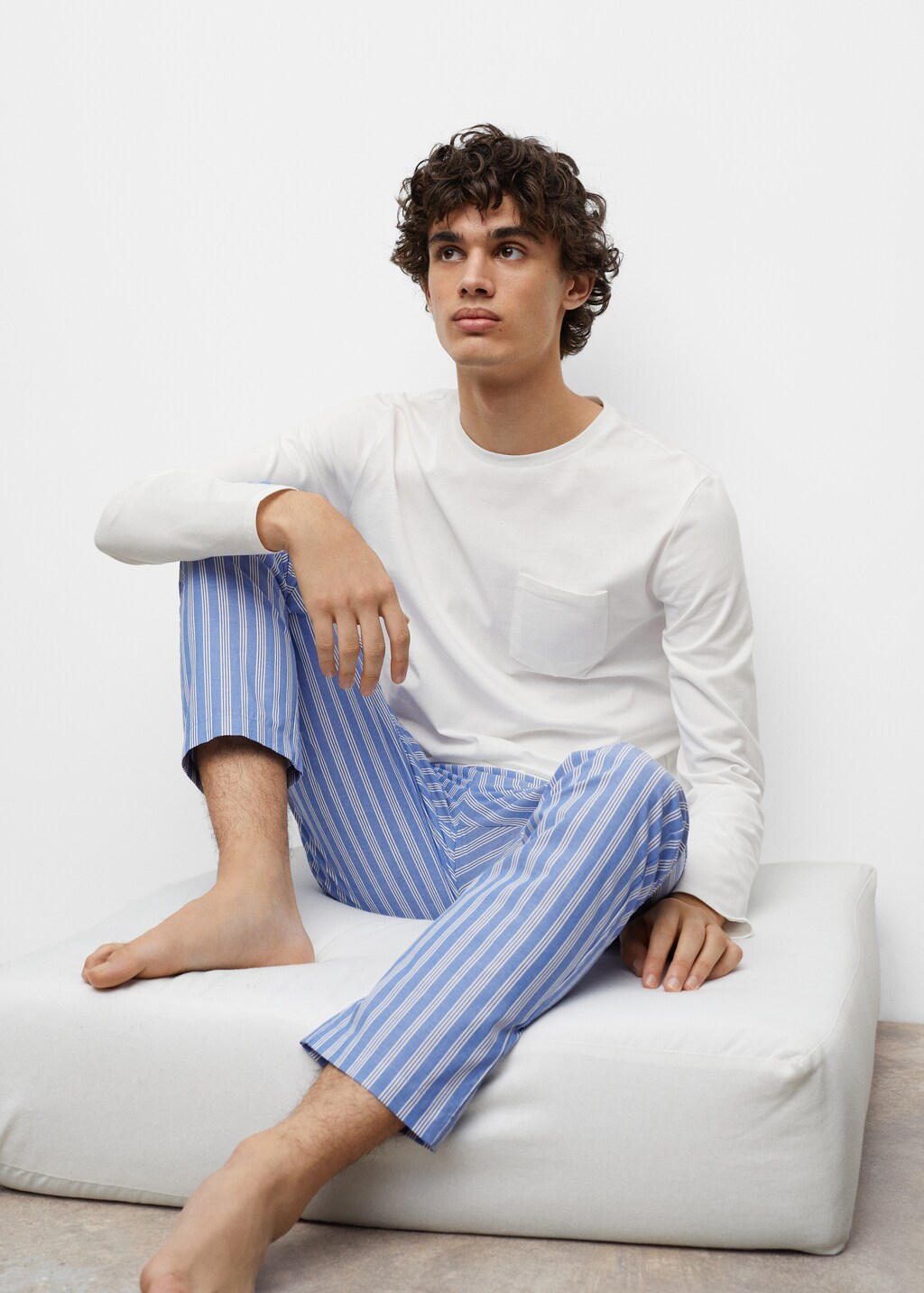 Striped long pyjamas - Details of the article 2