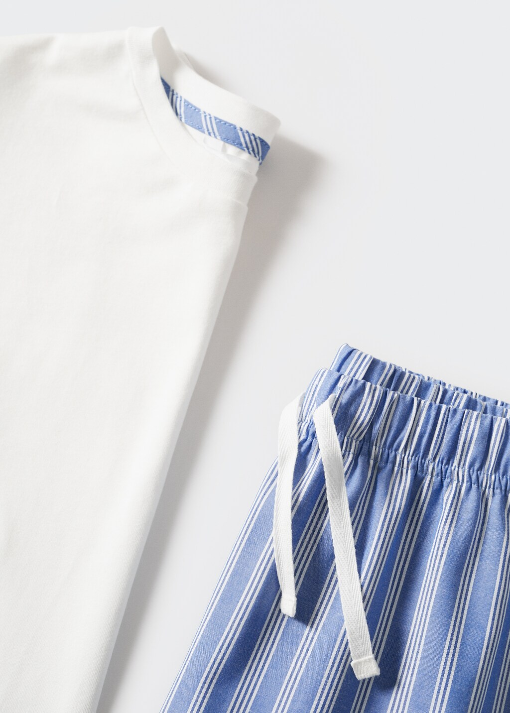 Striped long pyjamas - Details of the article 8