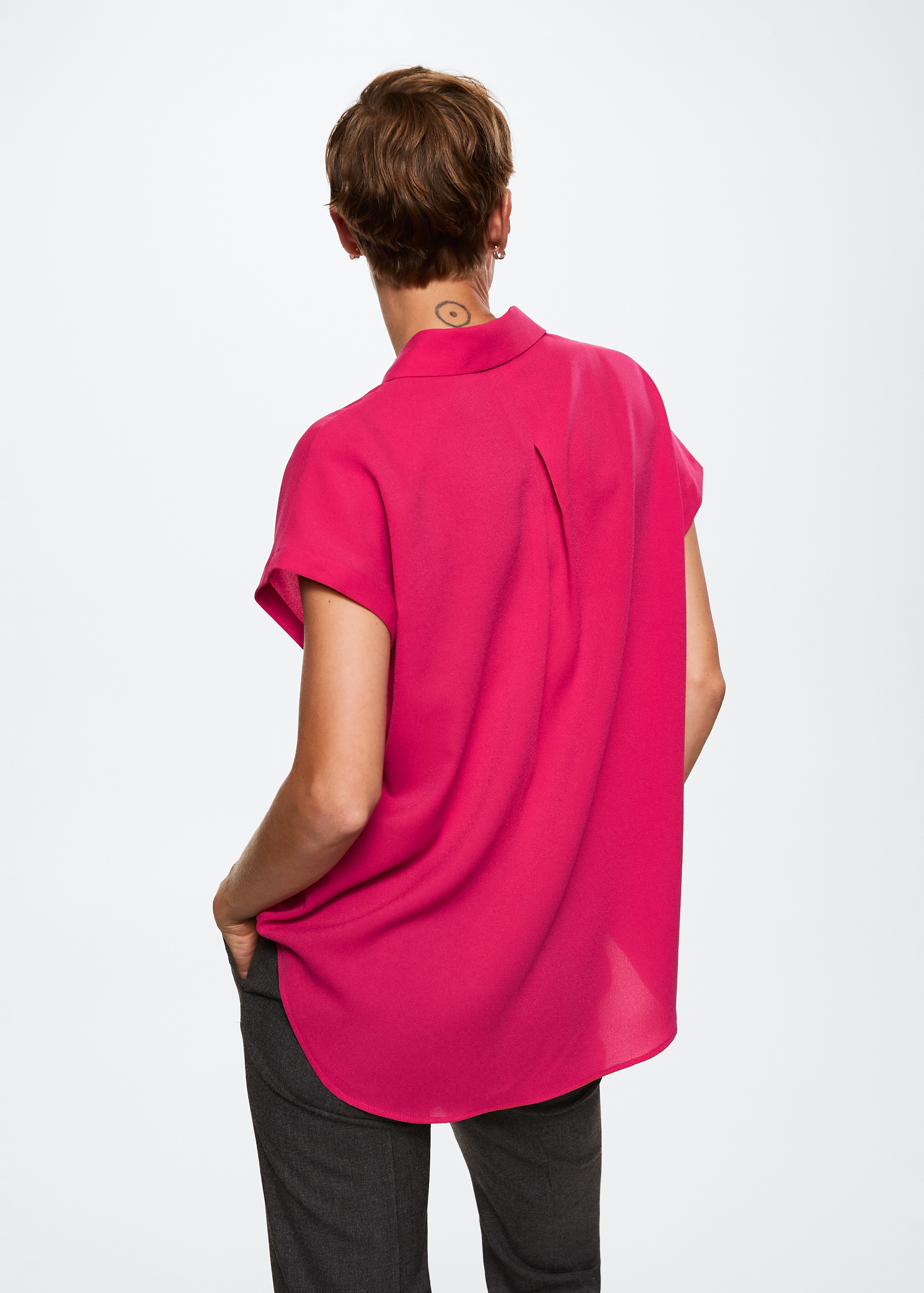 Flowy pocket blouse - Reverse of the article
