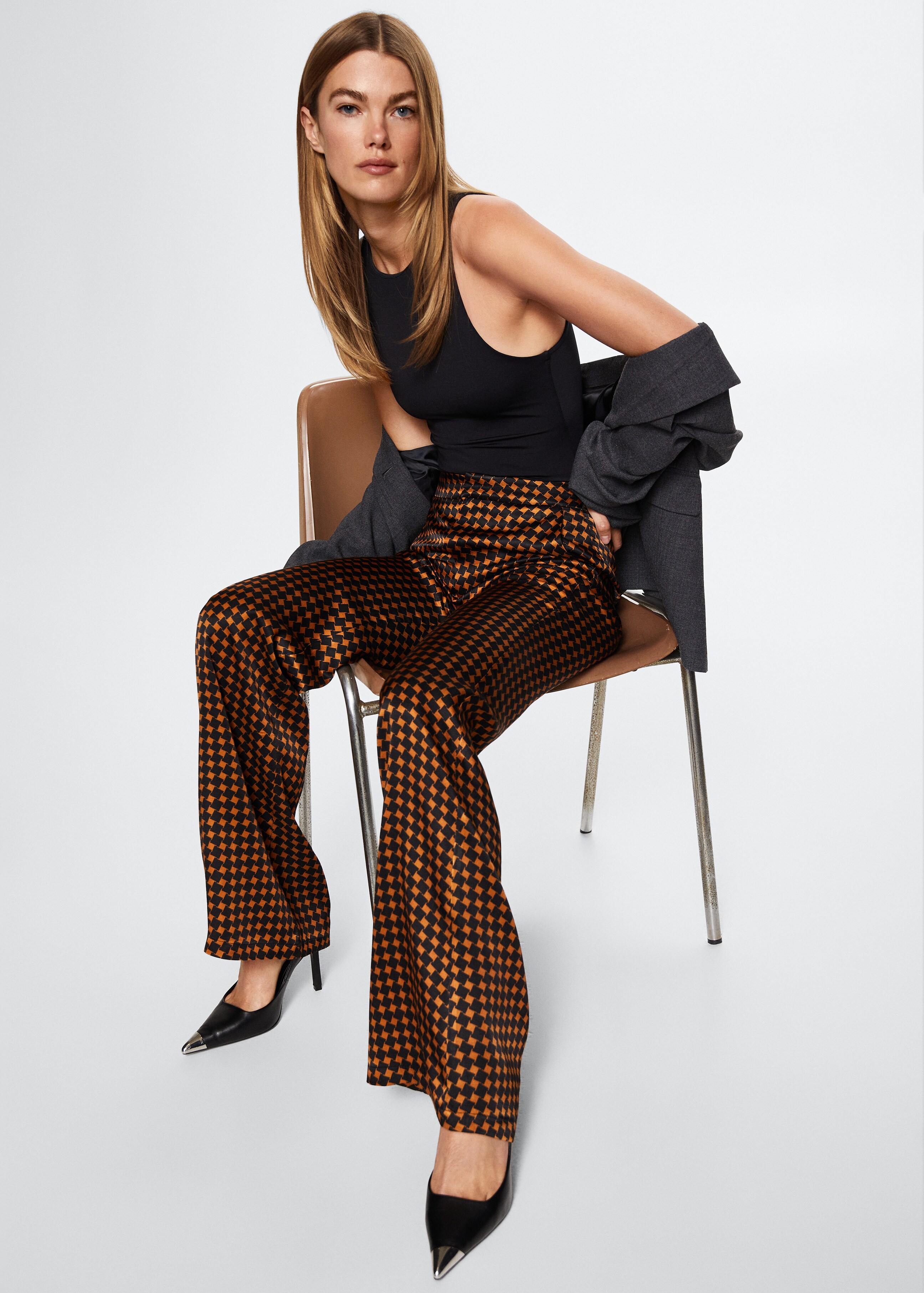 Satin printed trousers - Details of the article 2