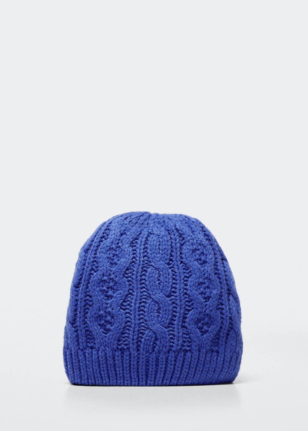 Knitted braided hat - Article without model