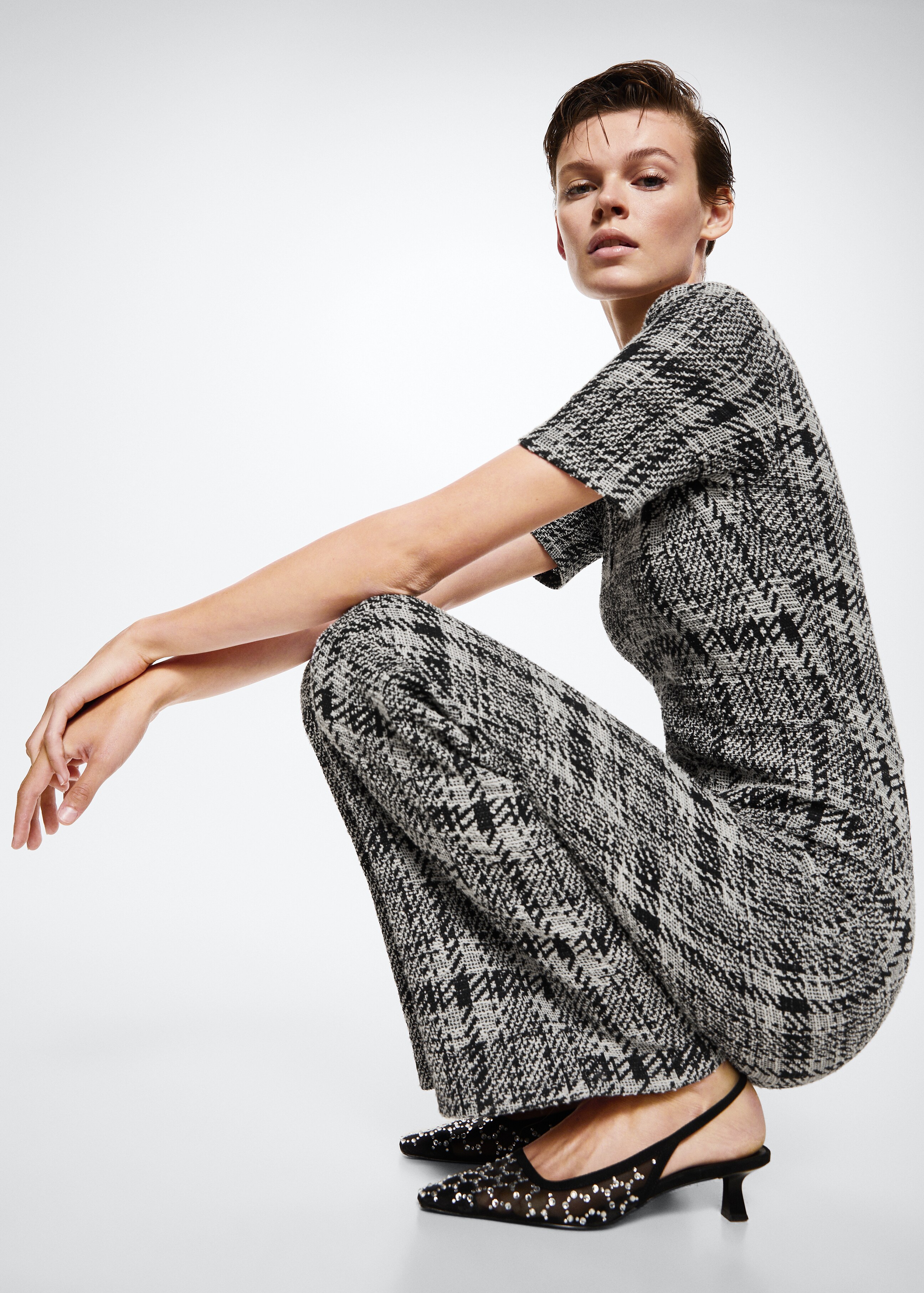 Short-sleeved tweed jumpsuit - Details of the article 2