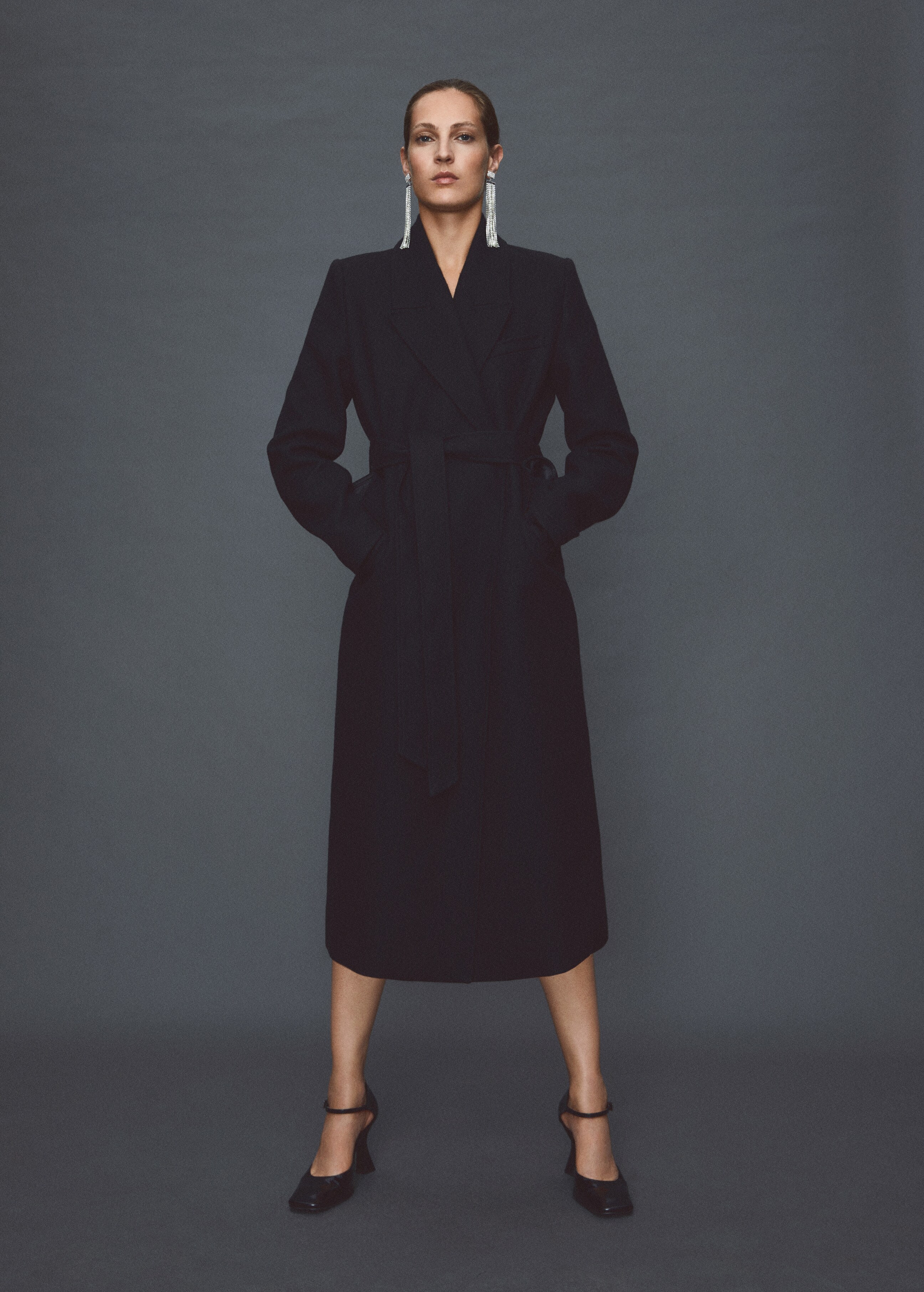 Long coat with lapels - Details of the article 6