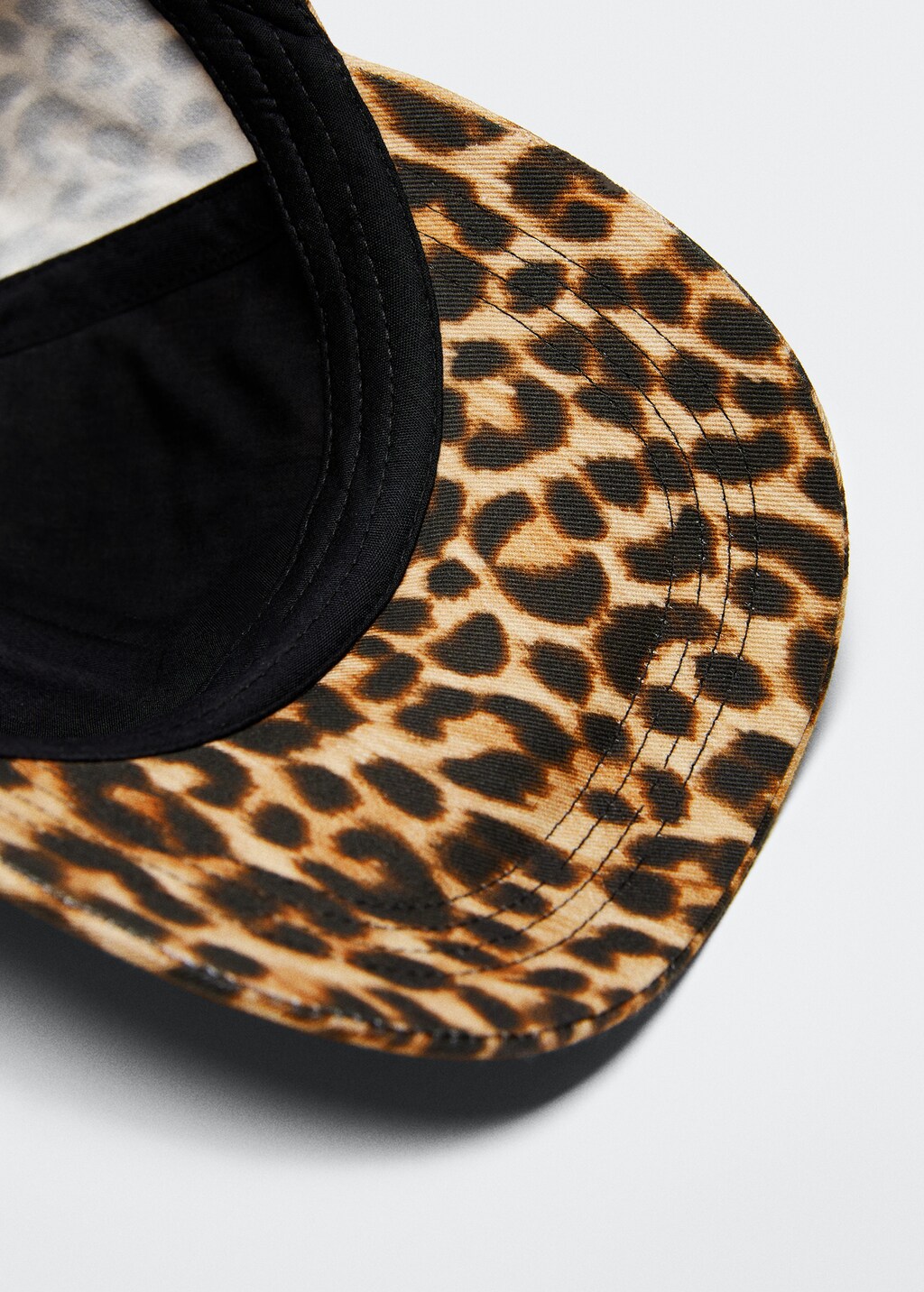 Animal print cap - Details of the article 2