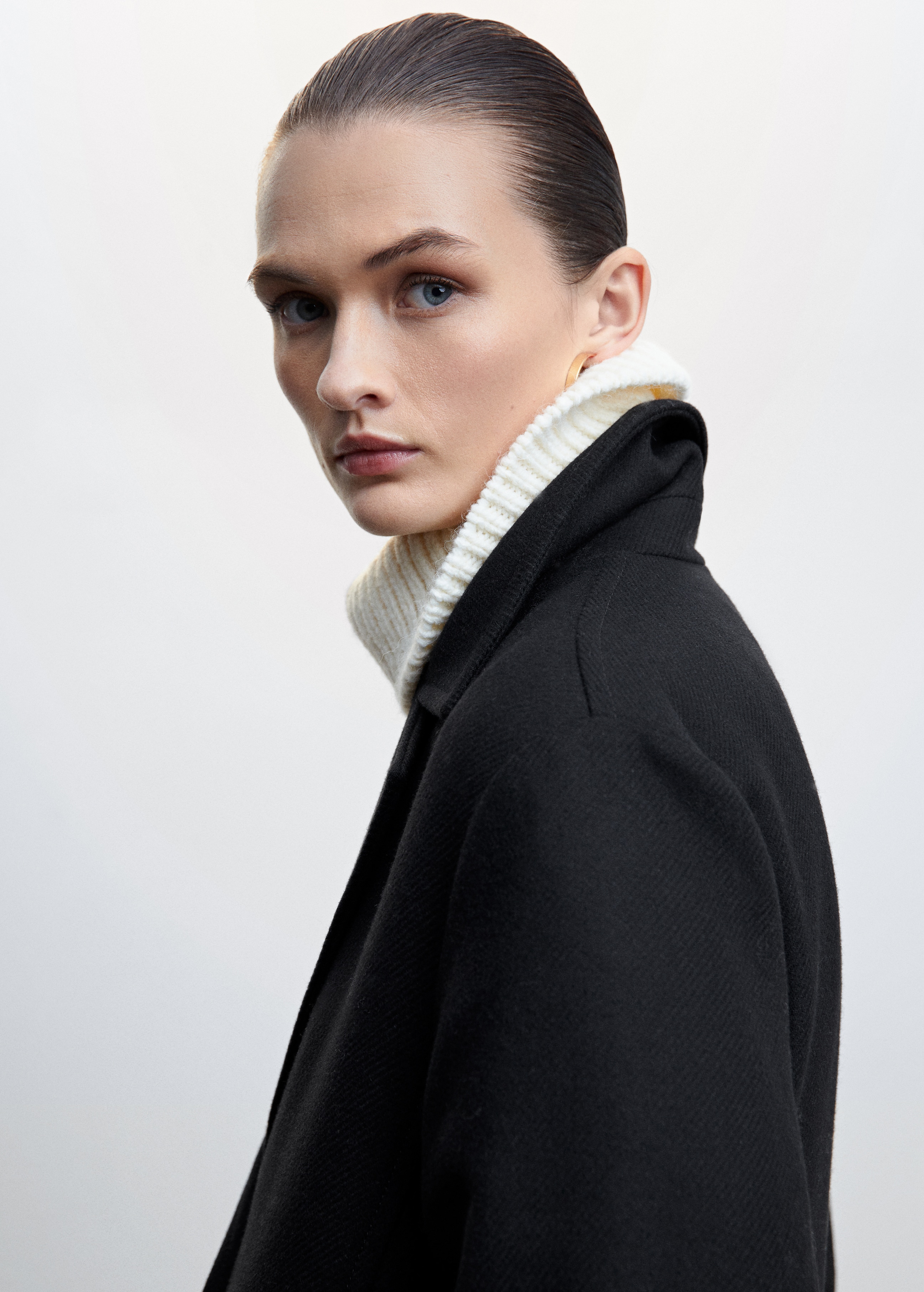 Straight-cut wool coat - Details of the article 1