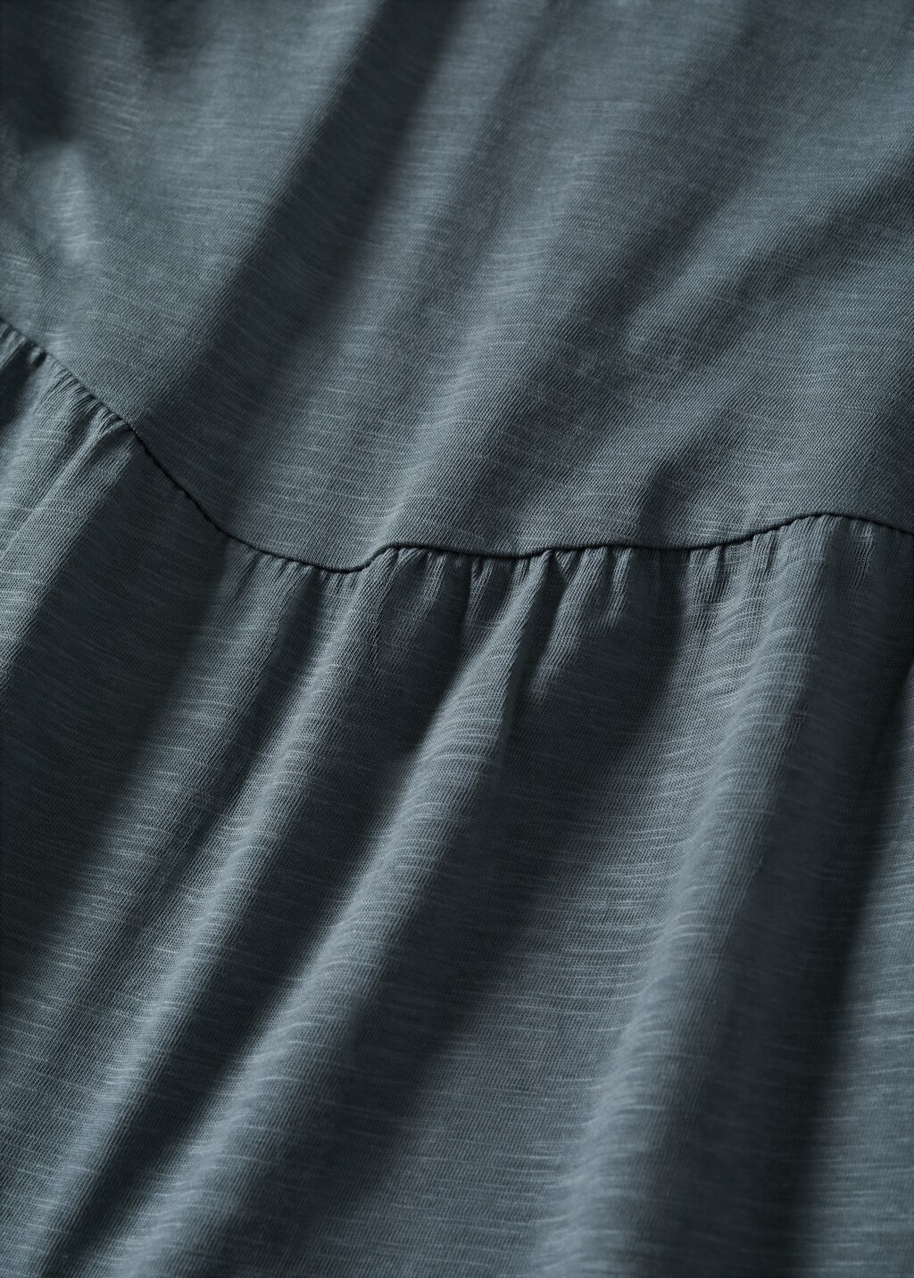 Long-sleeved t-shirt with ruffle - Details of the article 8