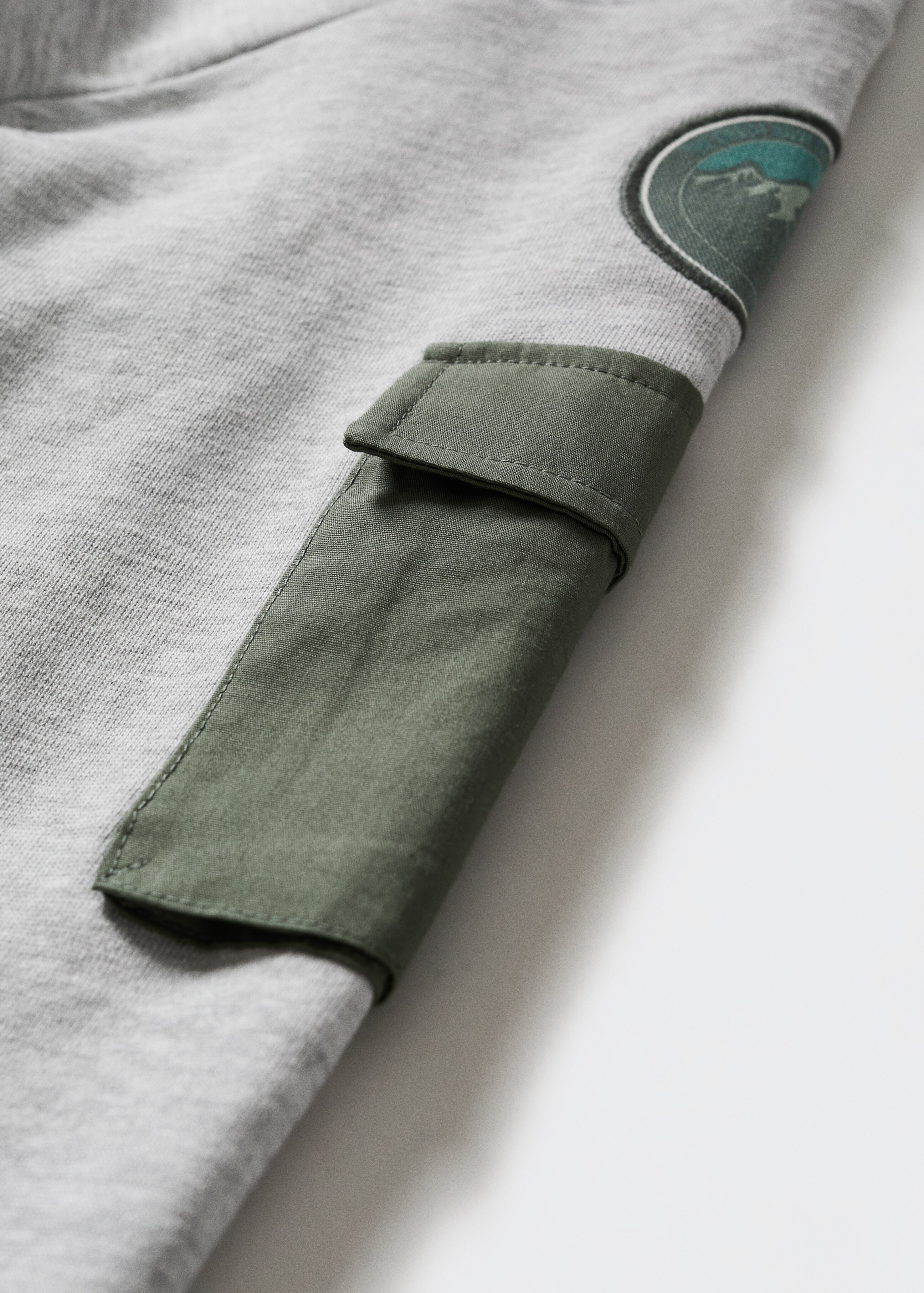 Flap pocket hoodie - Details of the article 8