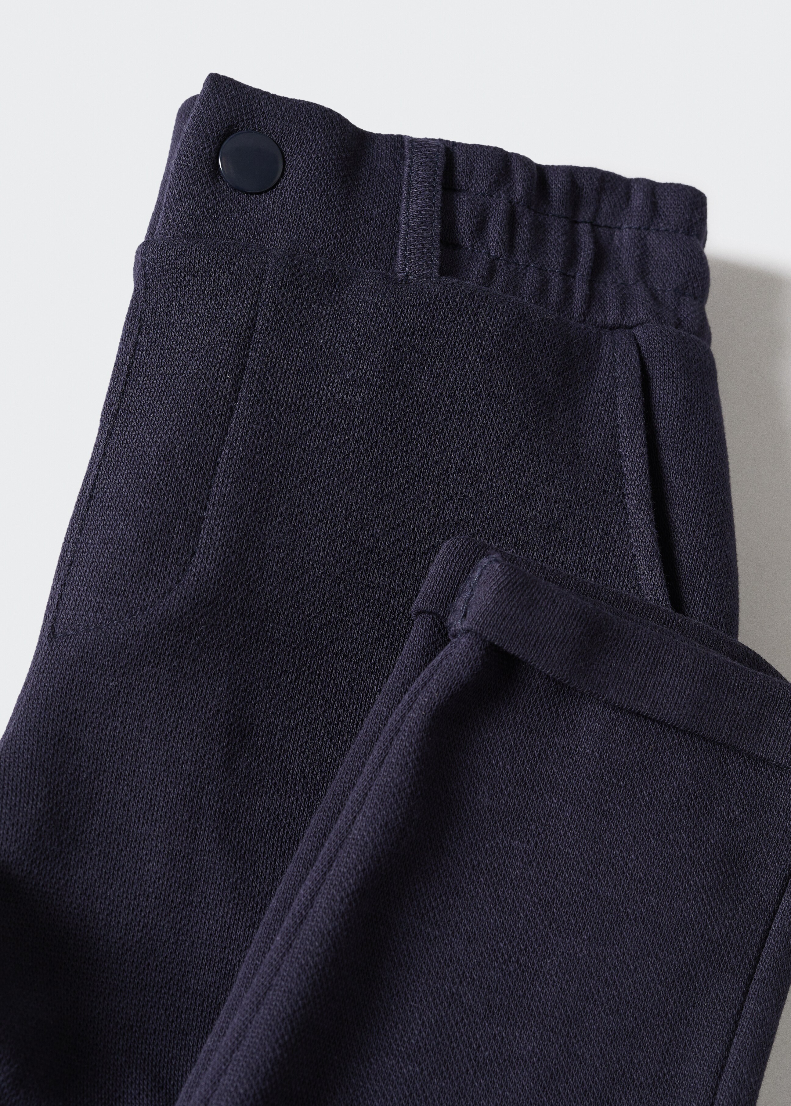 Straight-fit trousers with elastic waist - Details of the article 8