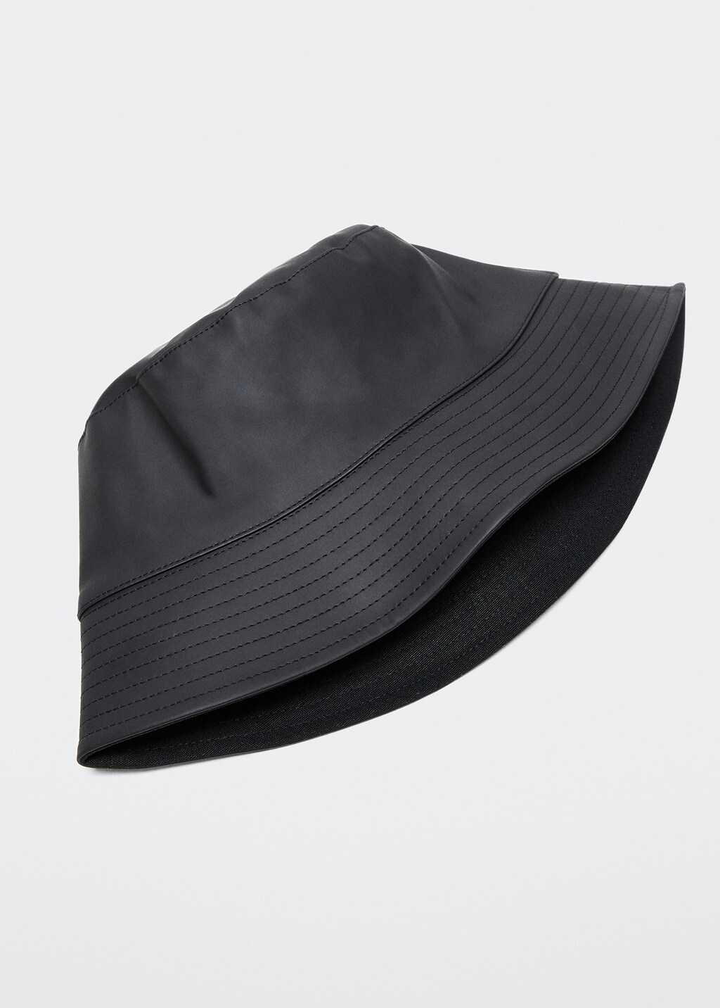 Leather effect bucket hat - Details of the article 2