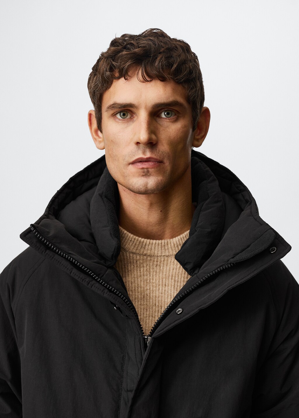 Water-repellent padded parka - Details of the article 1