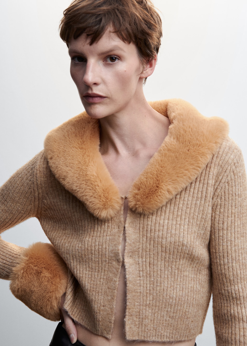 Cardigan faux-fur neck - Details of the article 6