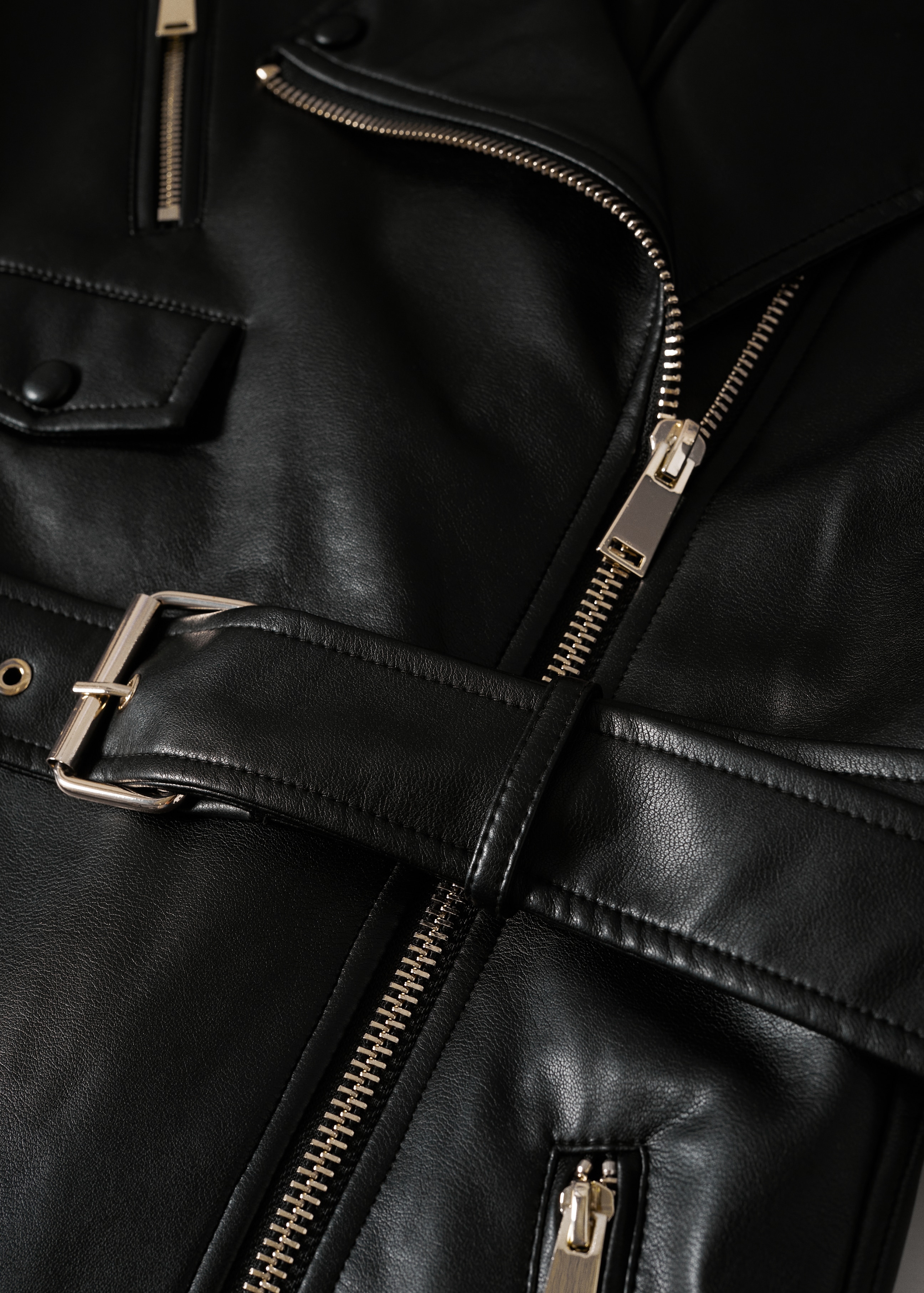 Leather-effect trench coat with zip - Details of the article 8
