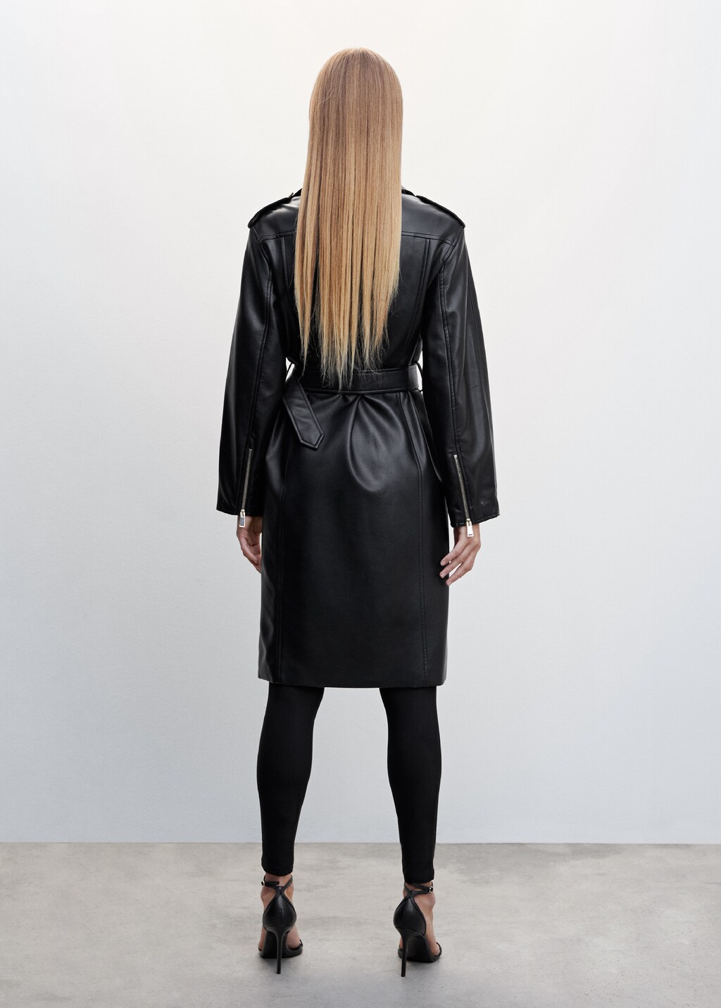 Leather-effect trench coat with zip - Reverse of the article