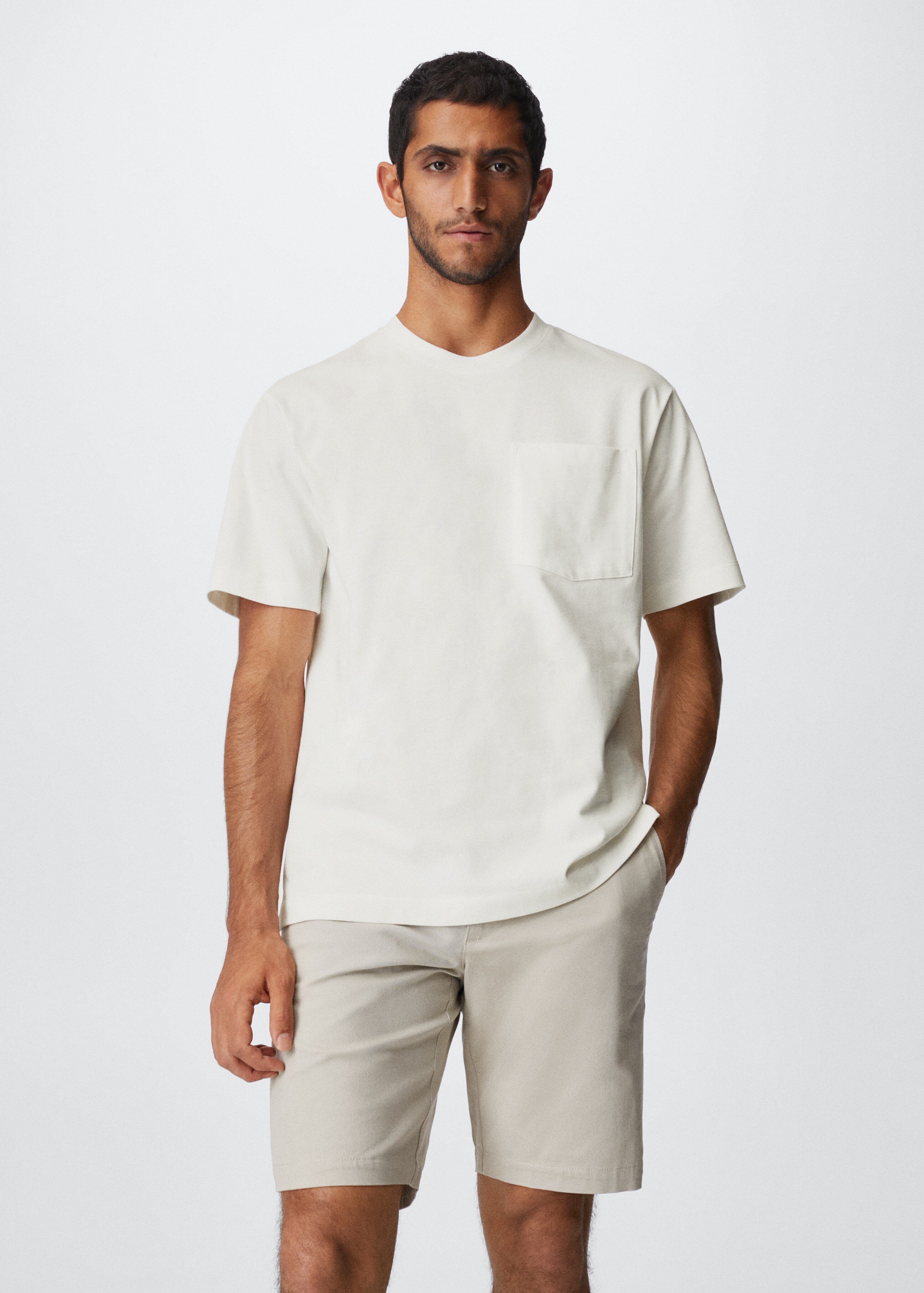 T-shirt coton poche - Plan moyen