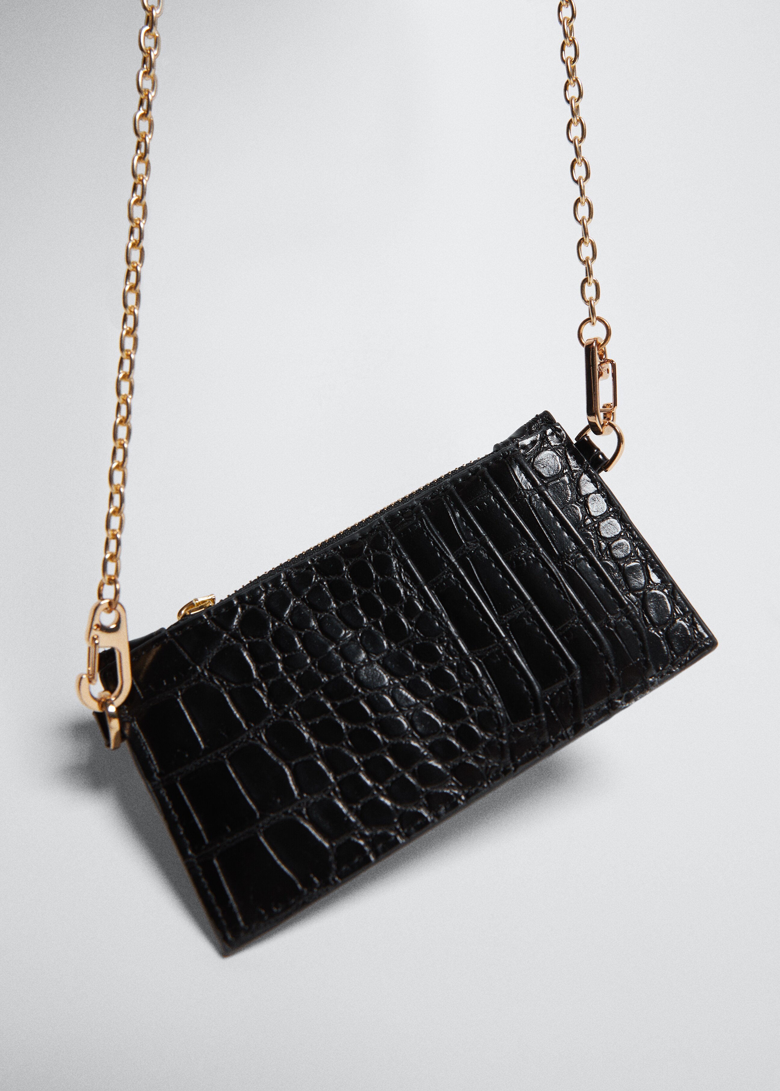 Croc-effect cardholder with chain - Details of the article 3