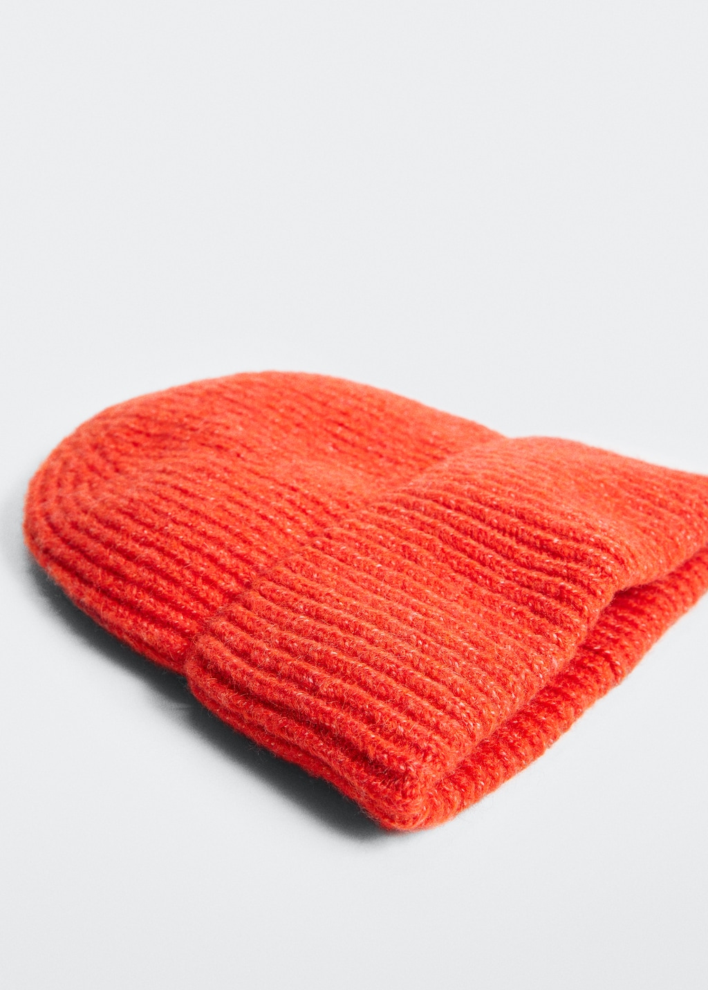 Ribbed knit beanie - Medium plane