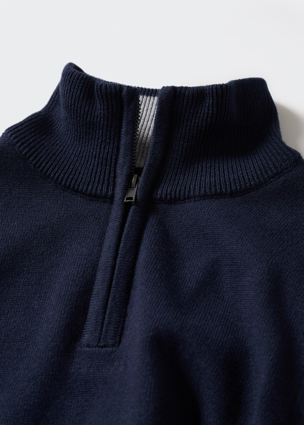 Zip neck jumper - Details of the article 8