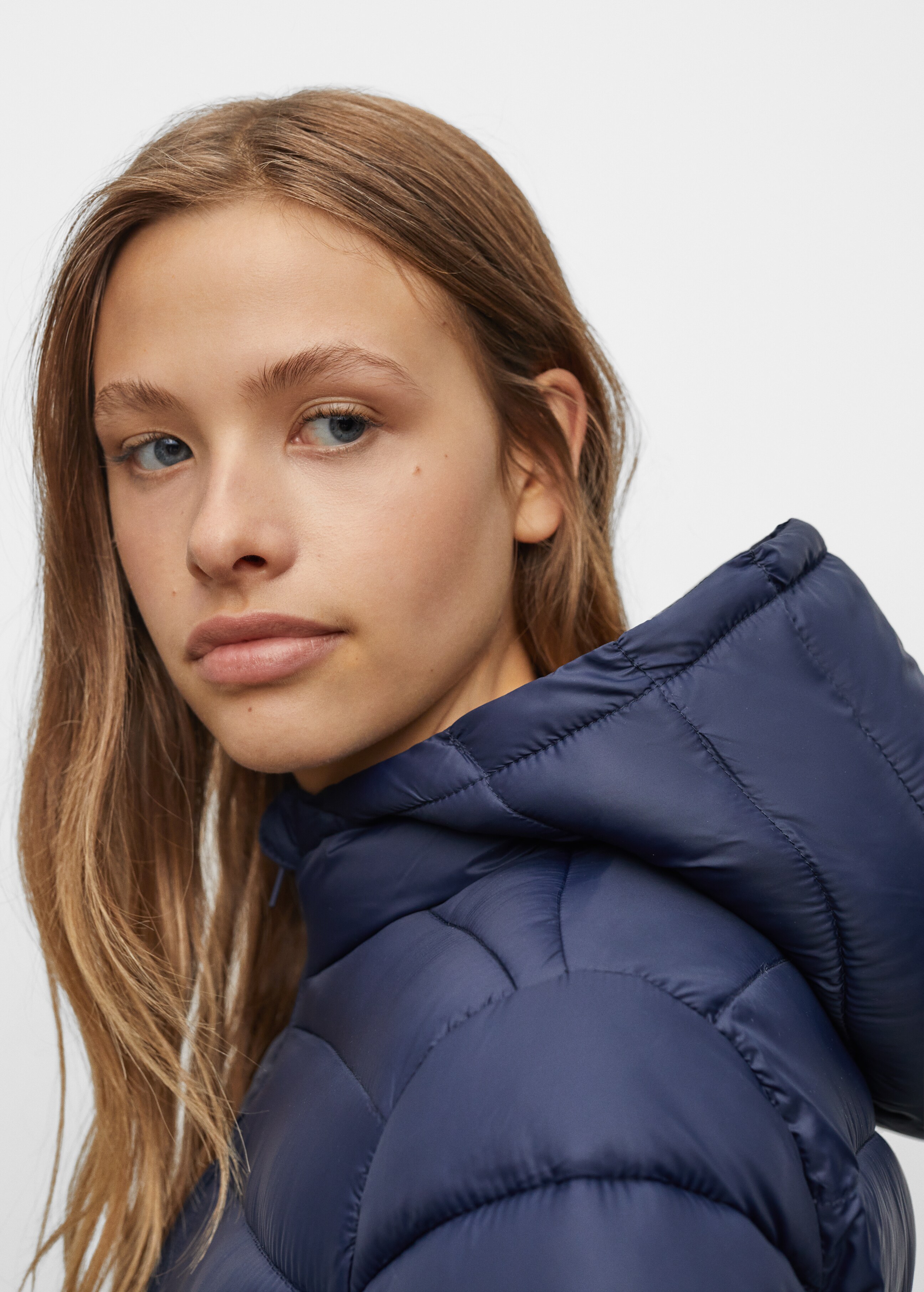 Hood quilted coat - Details of the article 1