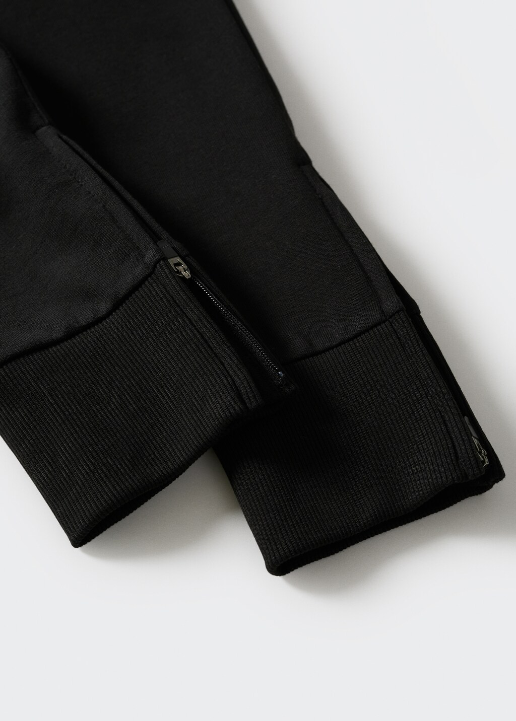 Jogger trousers - Details of the article 8